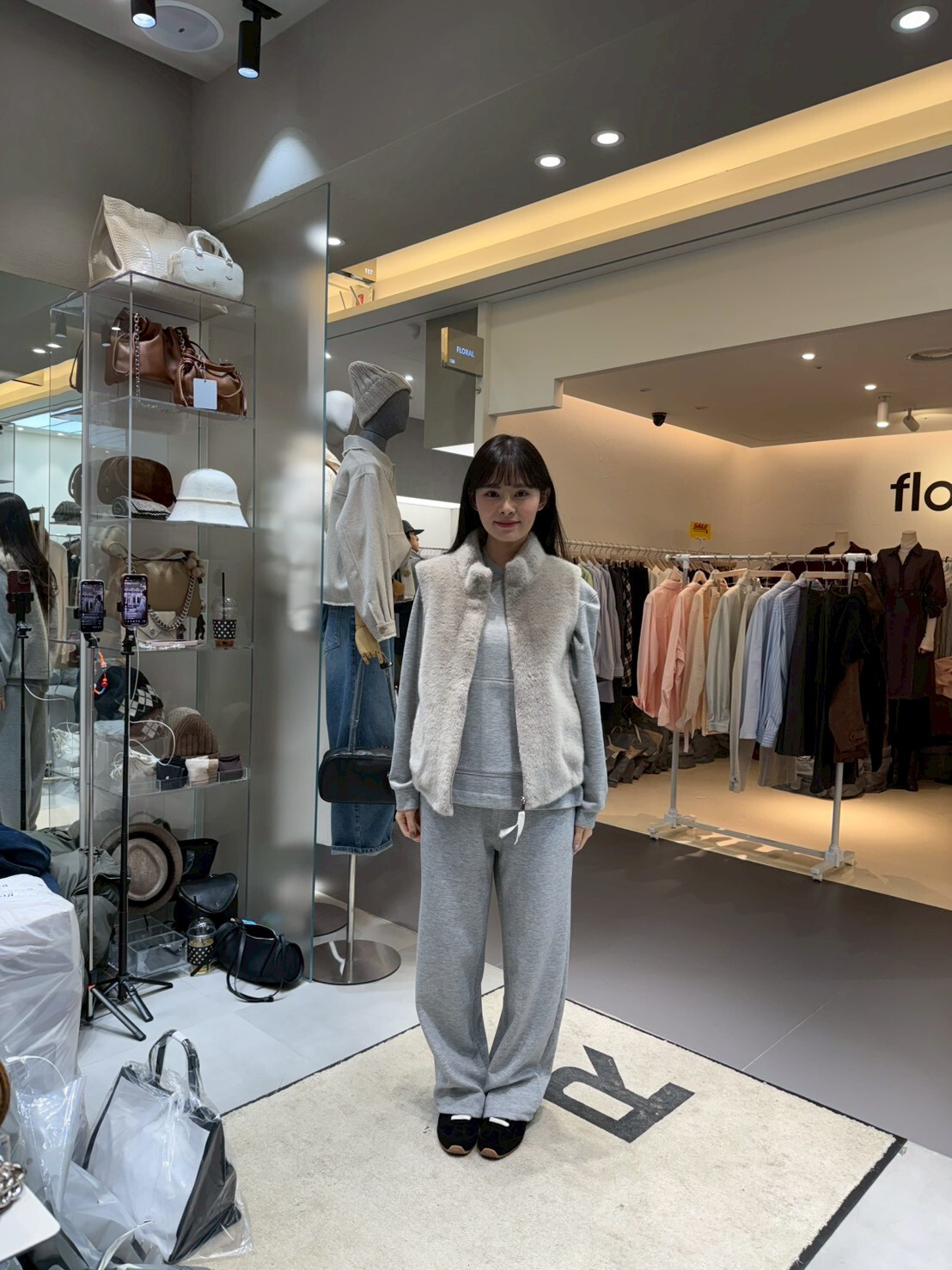 RB5413 立領毛毛背心 *特價* (優惠碼同充值購物金不適用)