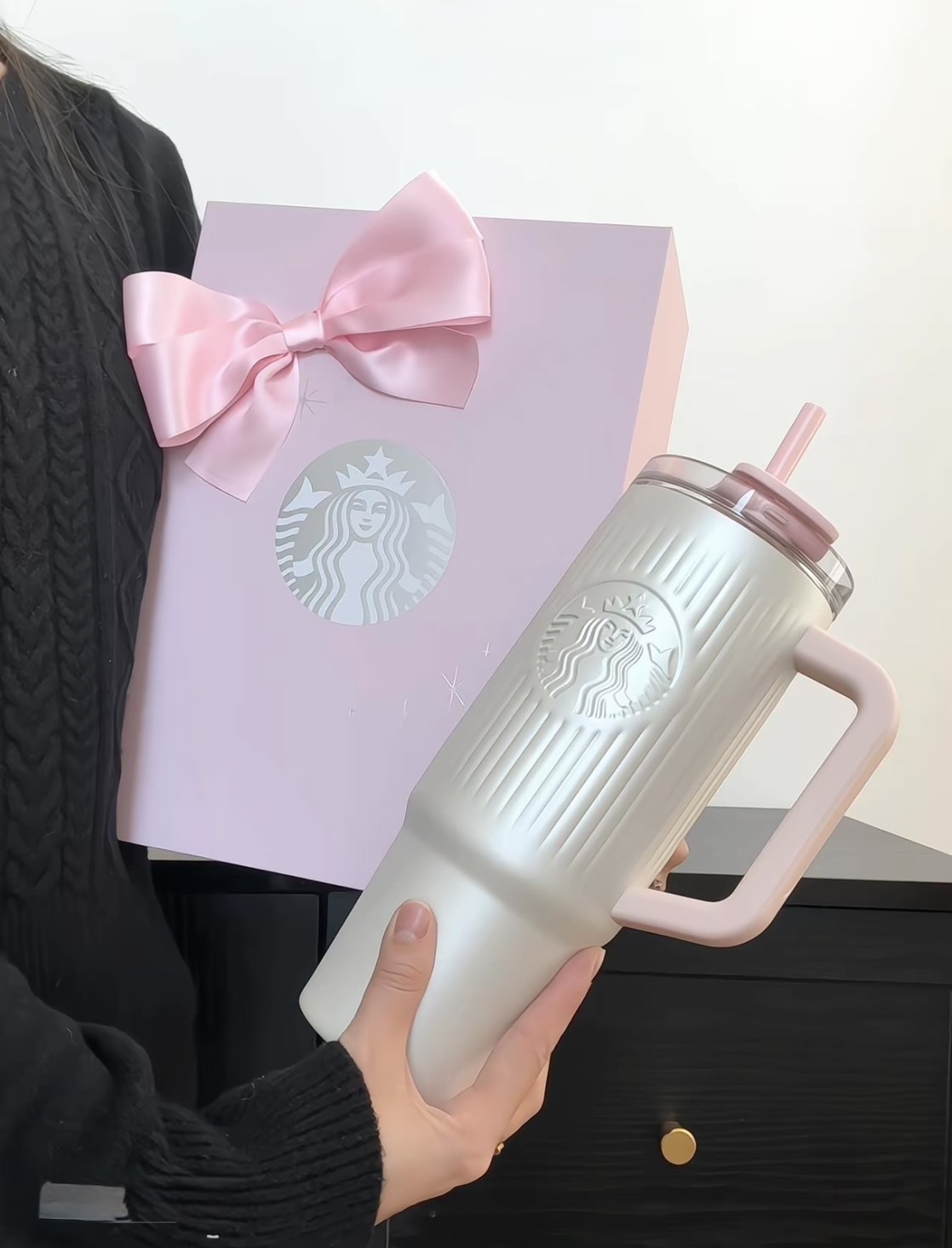 iSNEAKERS | STARBUCKS 星巴克 星動告白系列 情人節限定 不鏽鋼吸管杯 禮盒 910ml