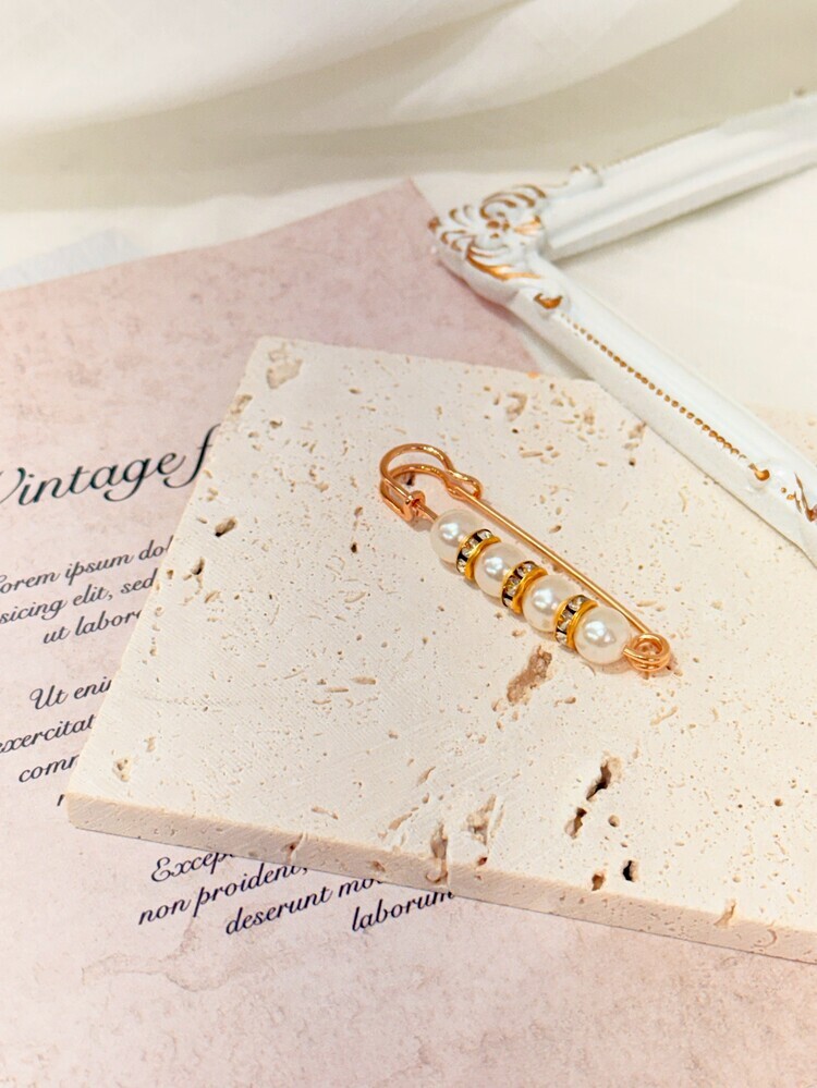 四顆珍珠鑽鑽別針(不列入會員折扣)