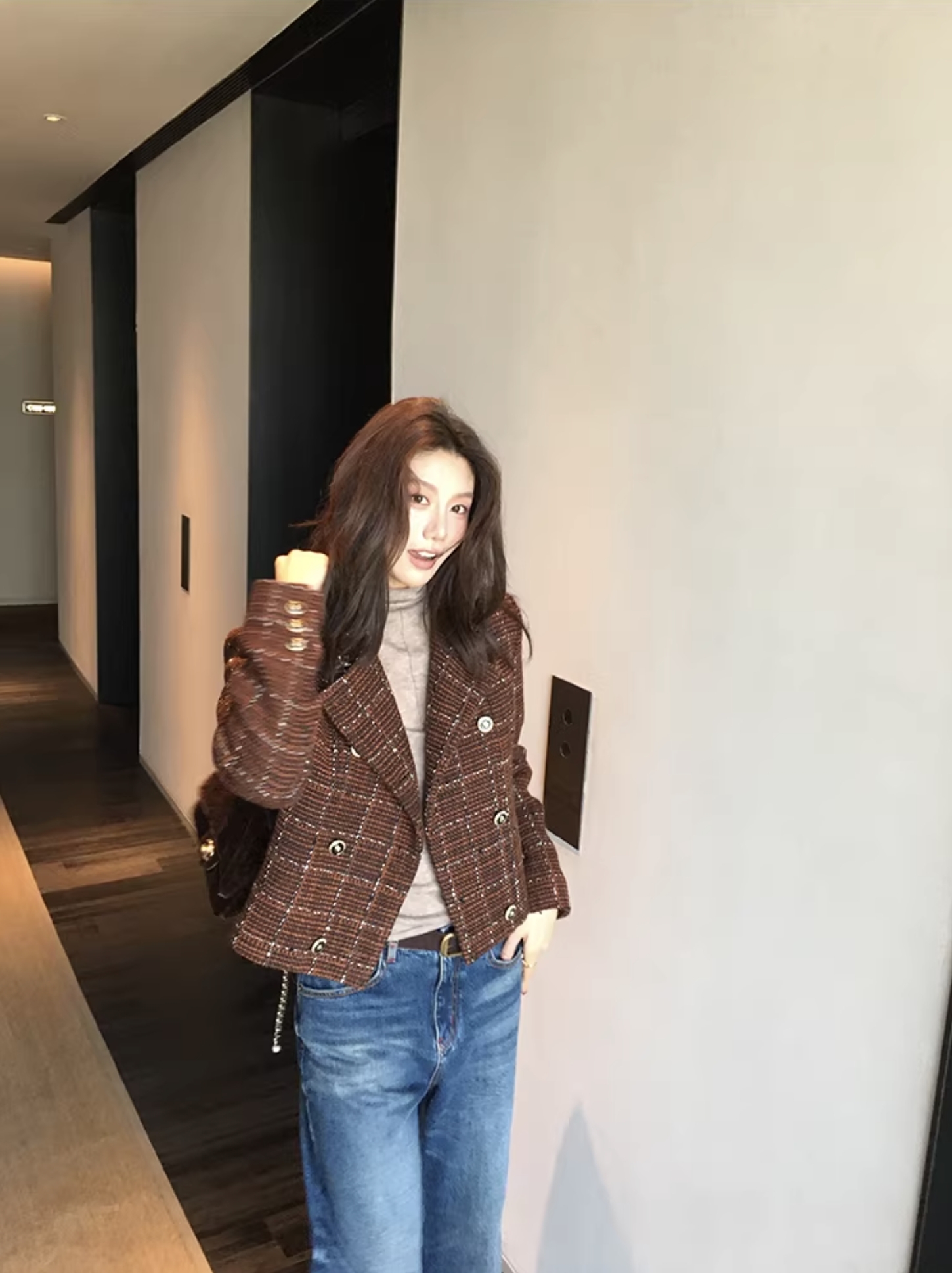 巧克力配色格紋V領軟呢西裝外套-S-L (Elegant & Love)