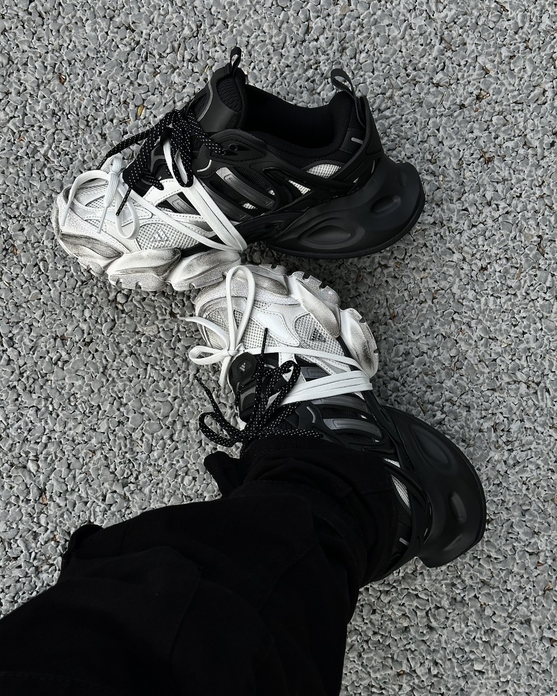 <3XL平替款!!!>Adidas XLG Runner Deluxe "Black Grey Split"仿舊 復古 老爹鞋 黑灰