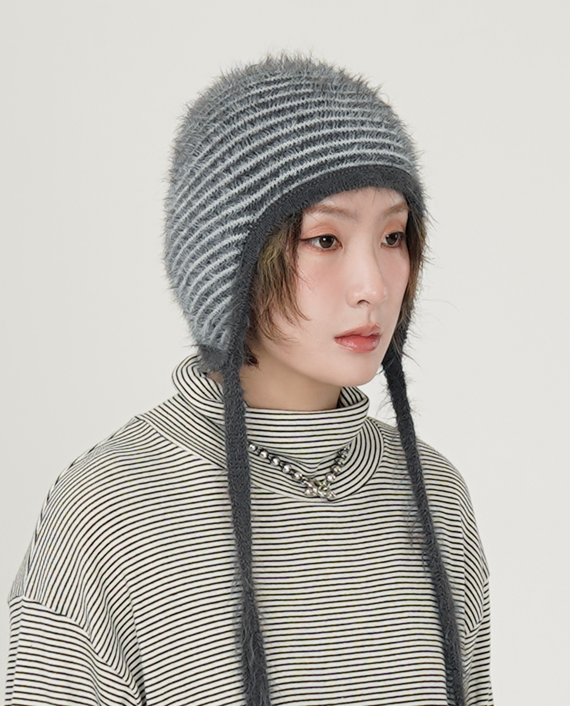 細條紋長耳帽