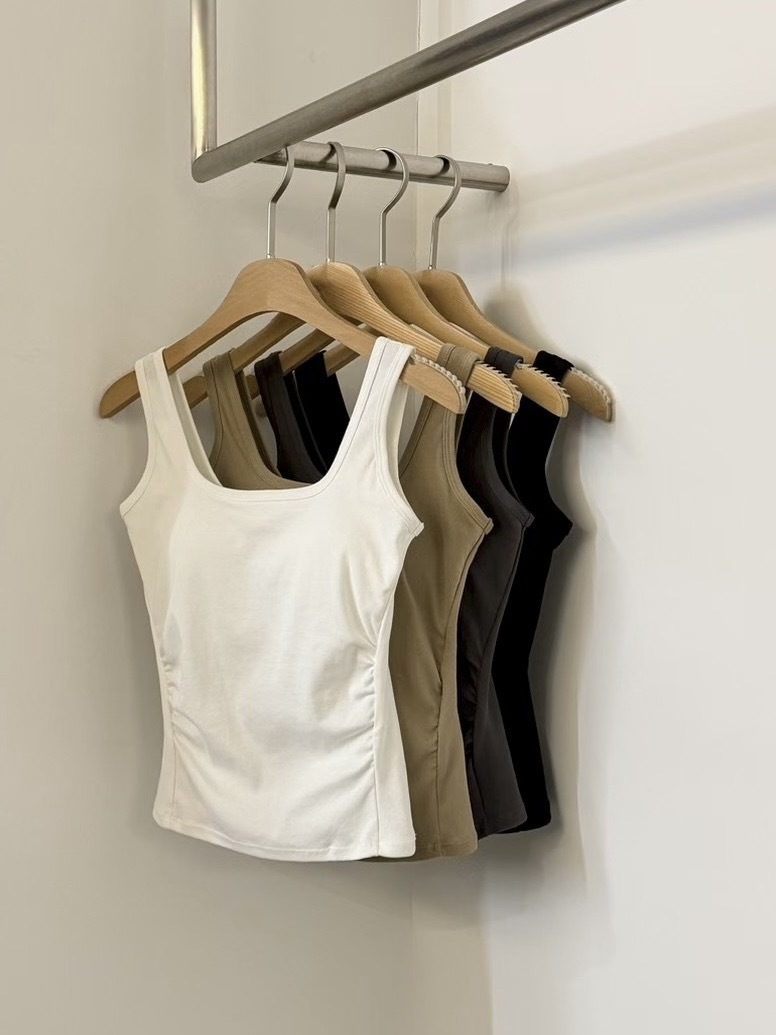 #228N701 無憂無束感，方領褶褶背心 Bra top