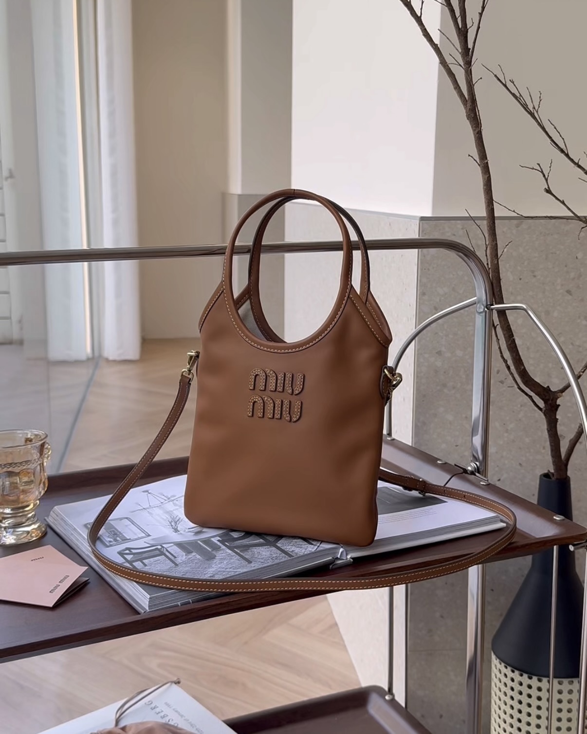 MIUMIU｜IVY 皮革迷你托特包 干邑色