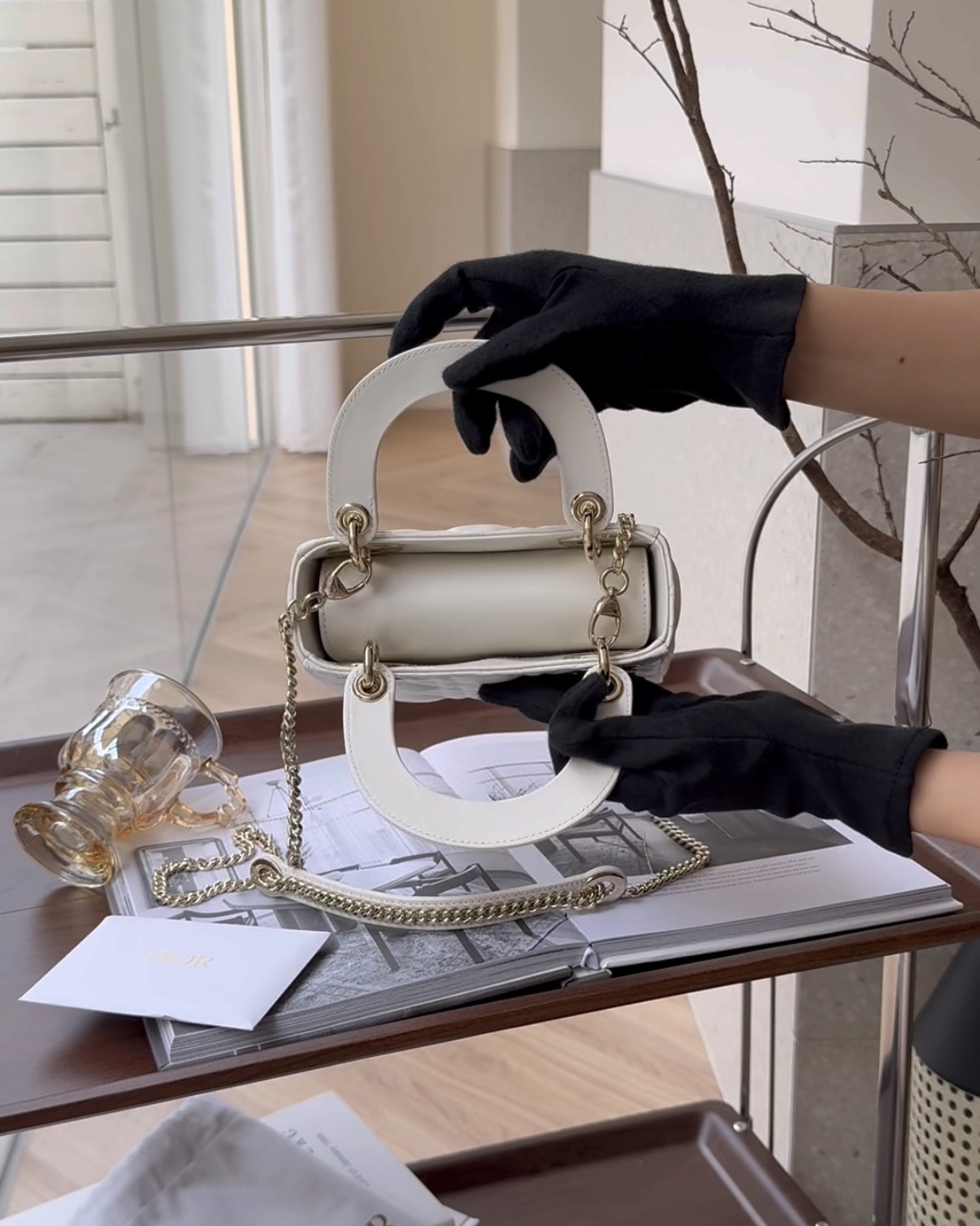 DIOR｜LADY DIOR 迷你包 奶白色