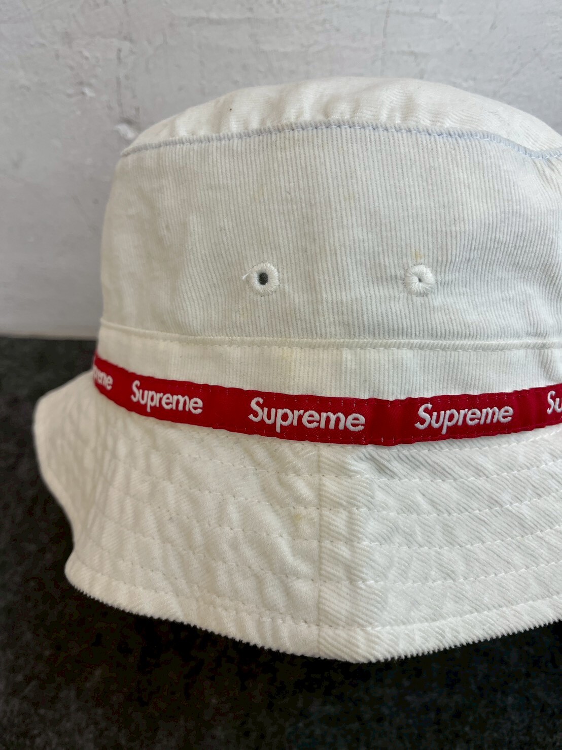 SUPREME CORDUROY CRUSHER WHITE