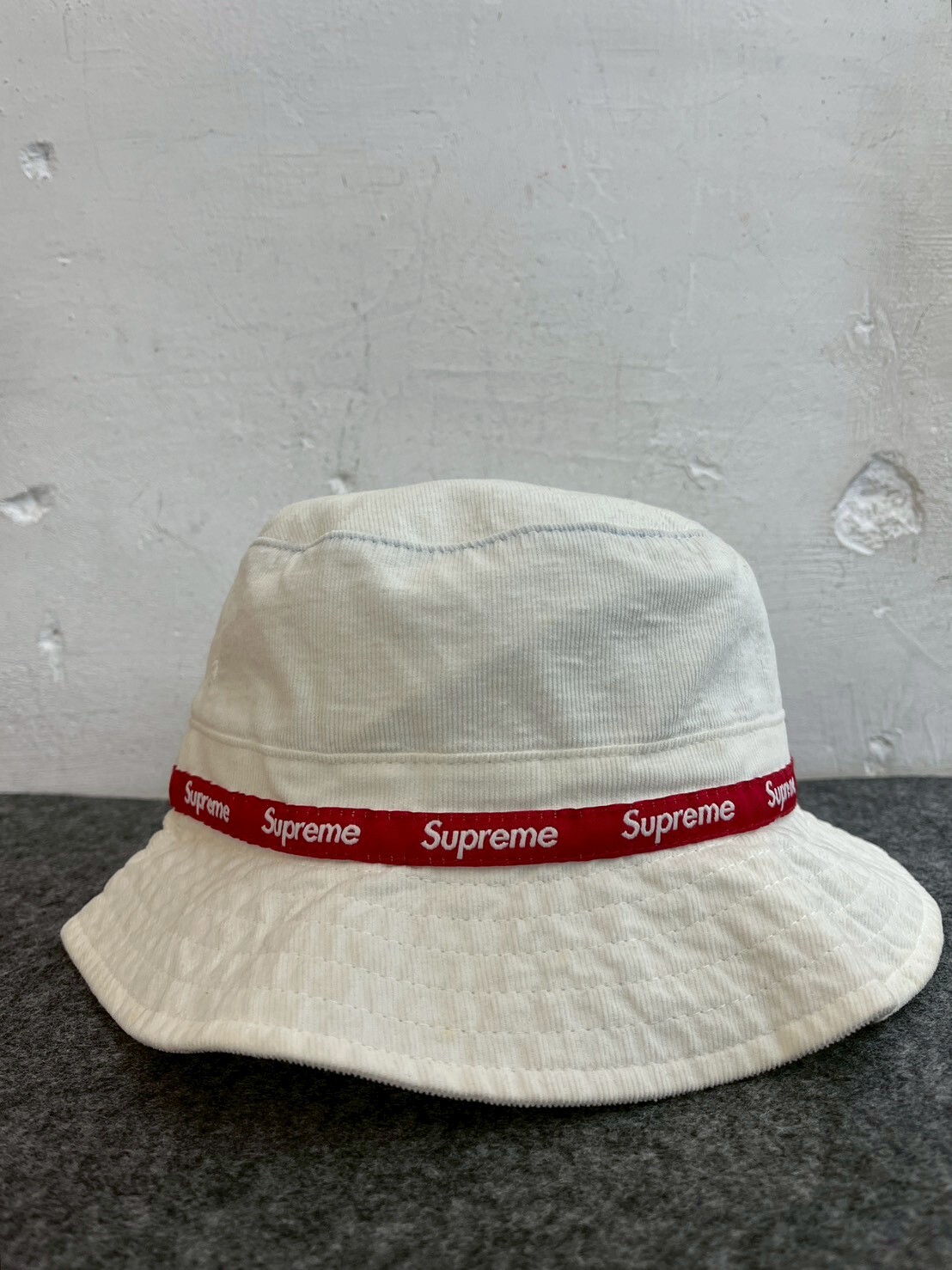 SUPREME CORDUROY CRUSHER WHITE