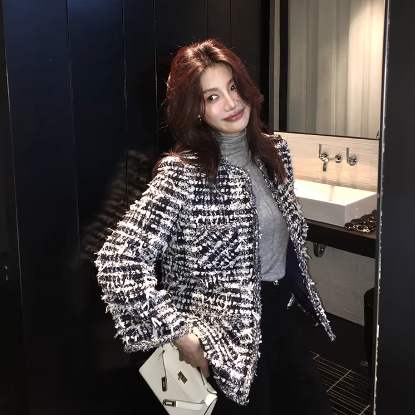 經典黑混色織紋感口袋圓領小香風外套-S-XL (Elegant & Love)