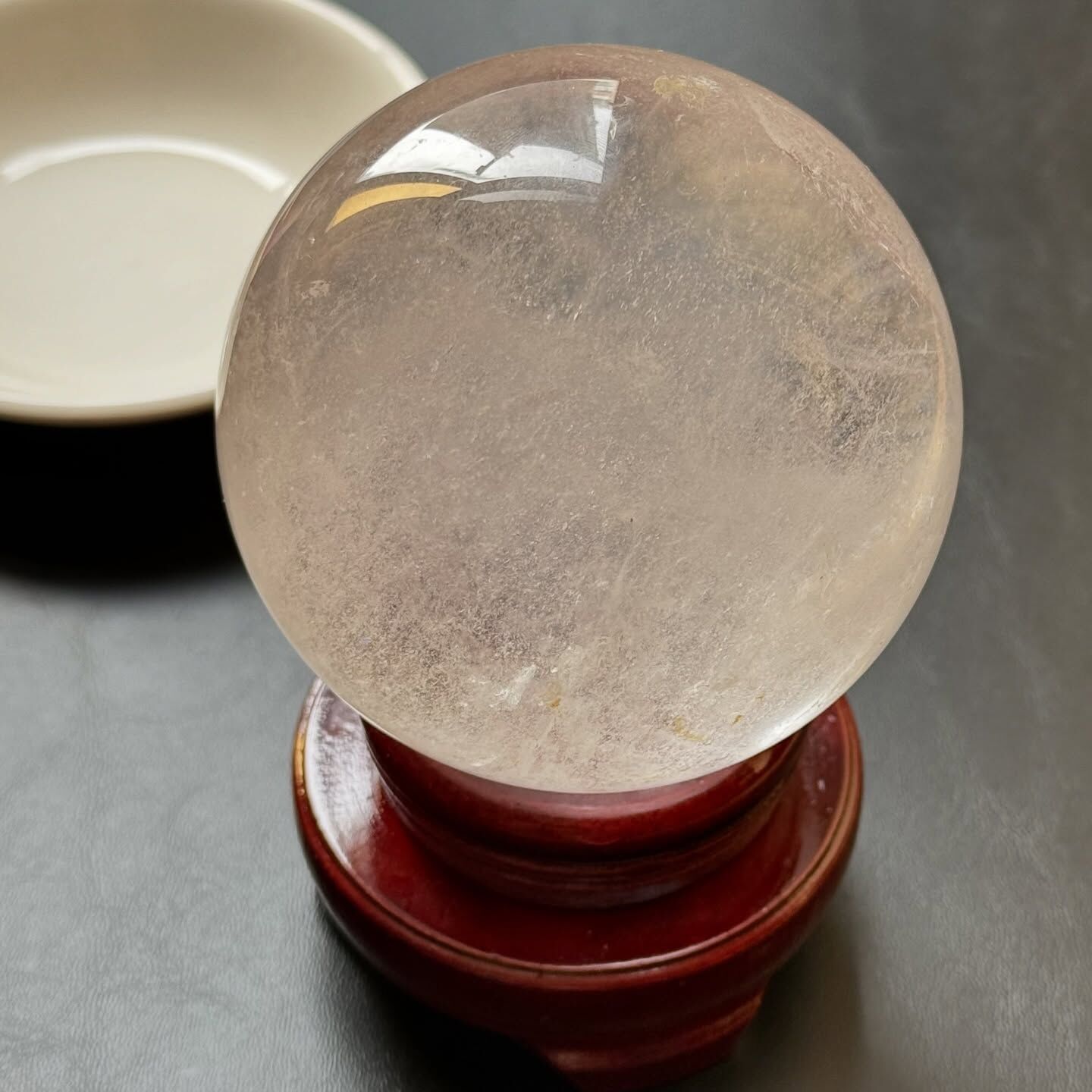 [原石] 白水晶球 7.5公分 帶彩虹光