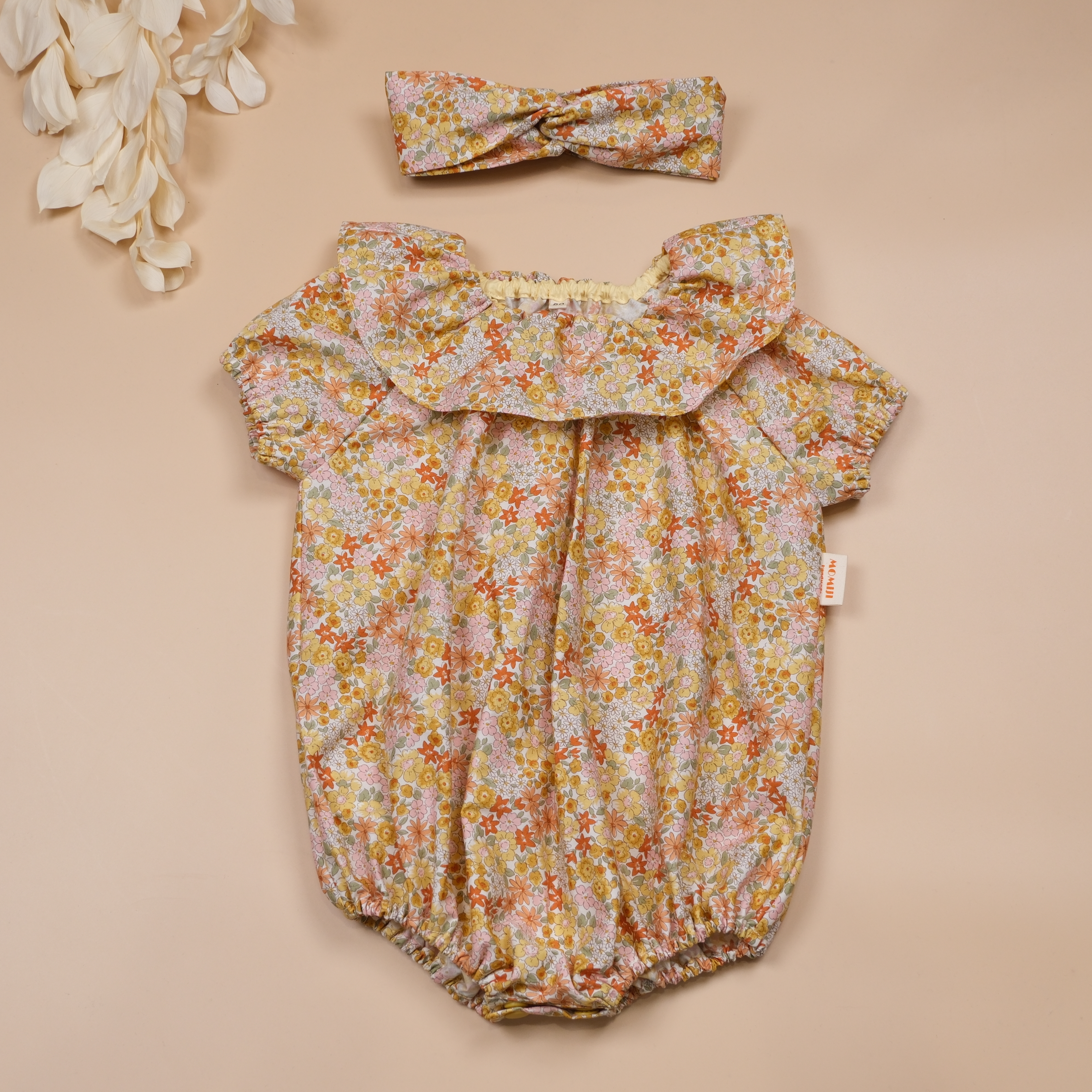 花邊咚咚系列 ❉ 橘黃色小花 ❉ 大領片連身包屁衣