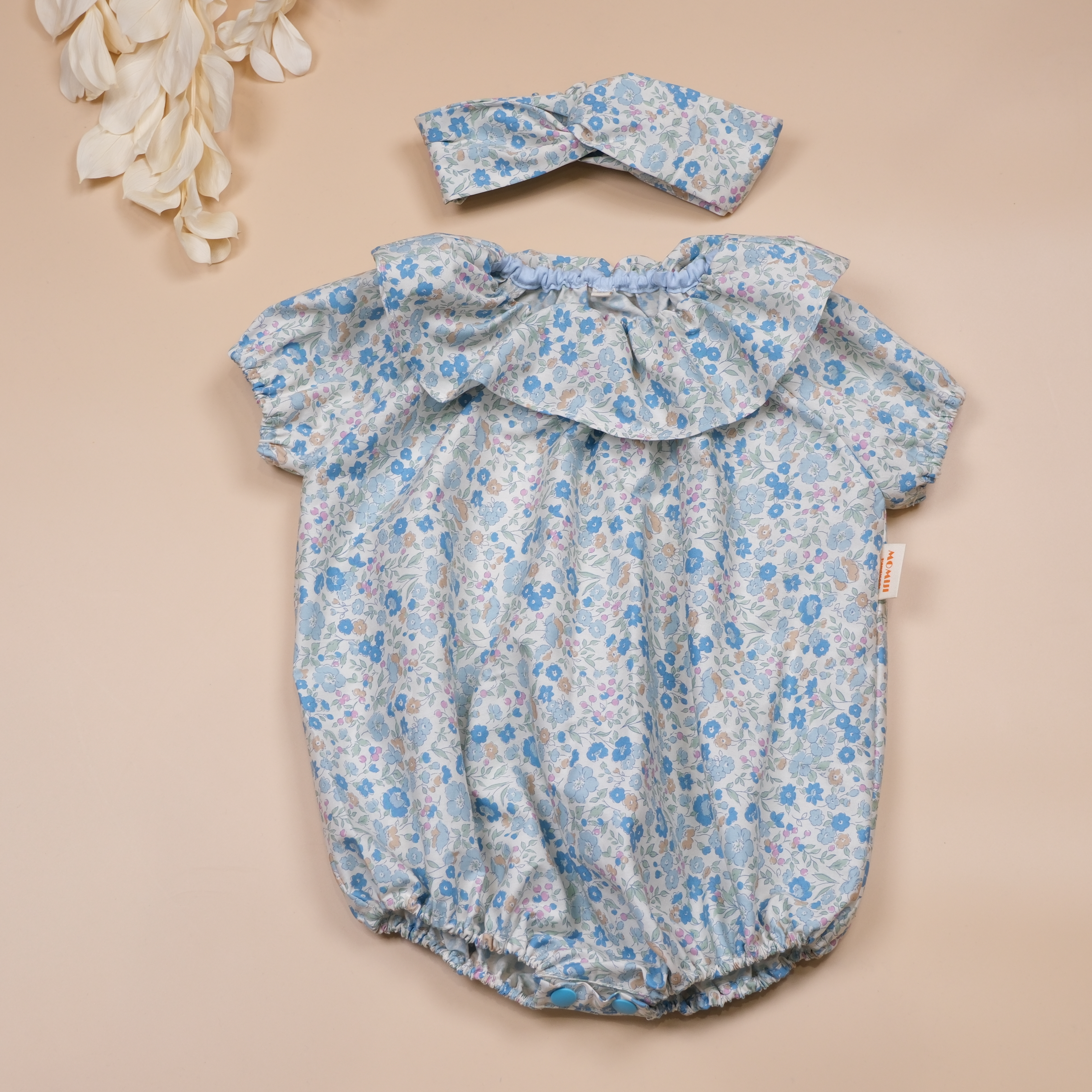 花邊咚咚系列 ❉ 藍白色小花 ❉ 大領片連身包屁衣
