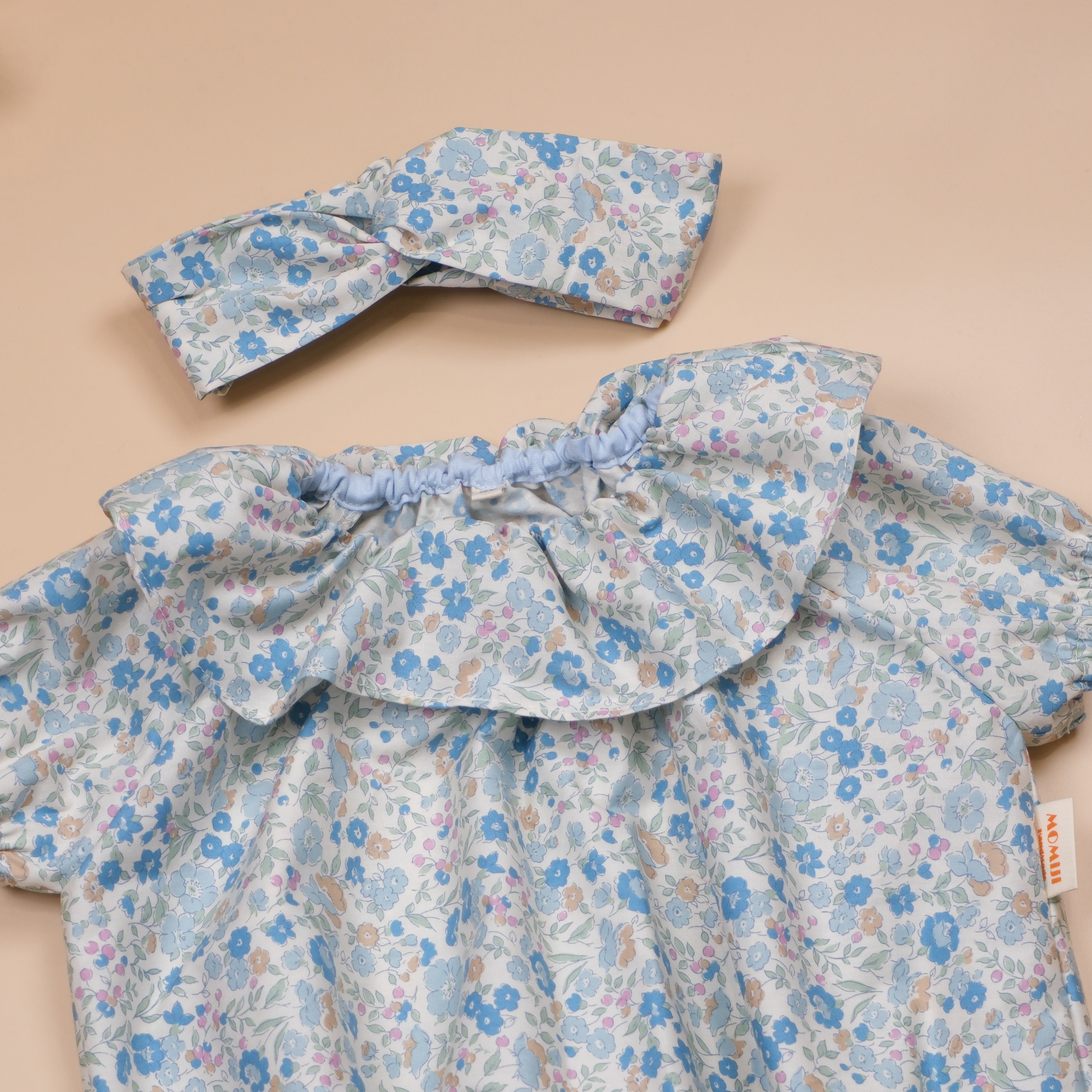 花邊咚咚系列 ❉ 藍白色小花 ❉ 大領片連身包屁衣