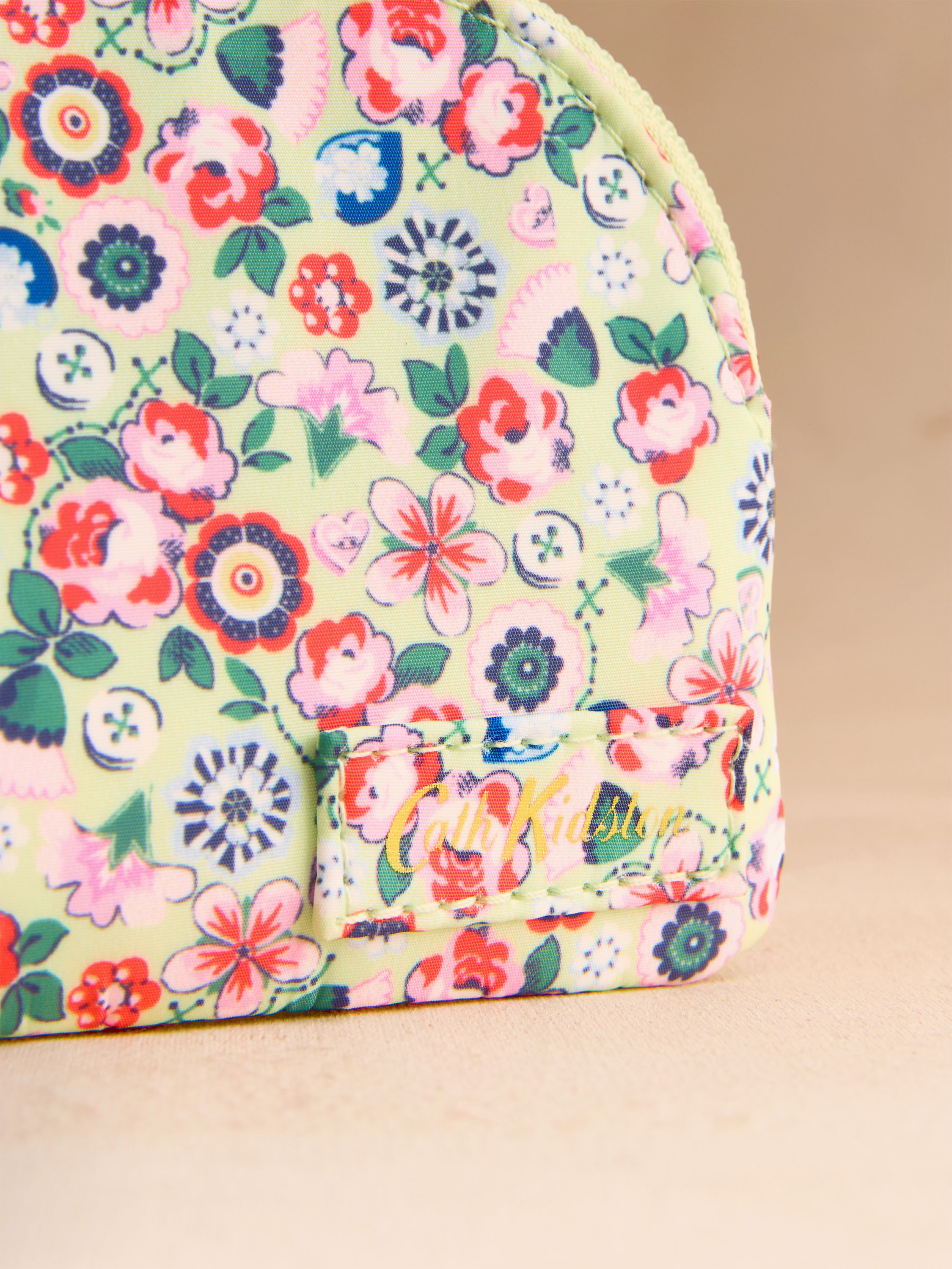 Pearly Queen Ditsy 半月型零錢包