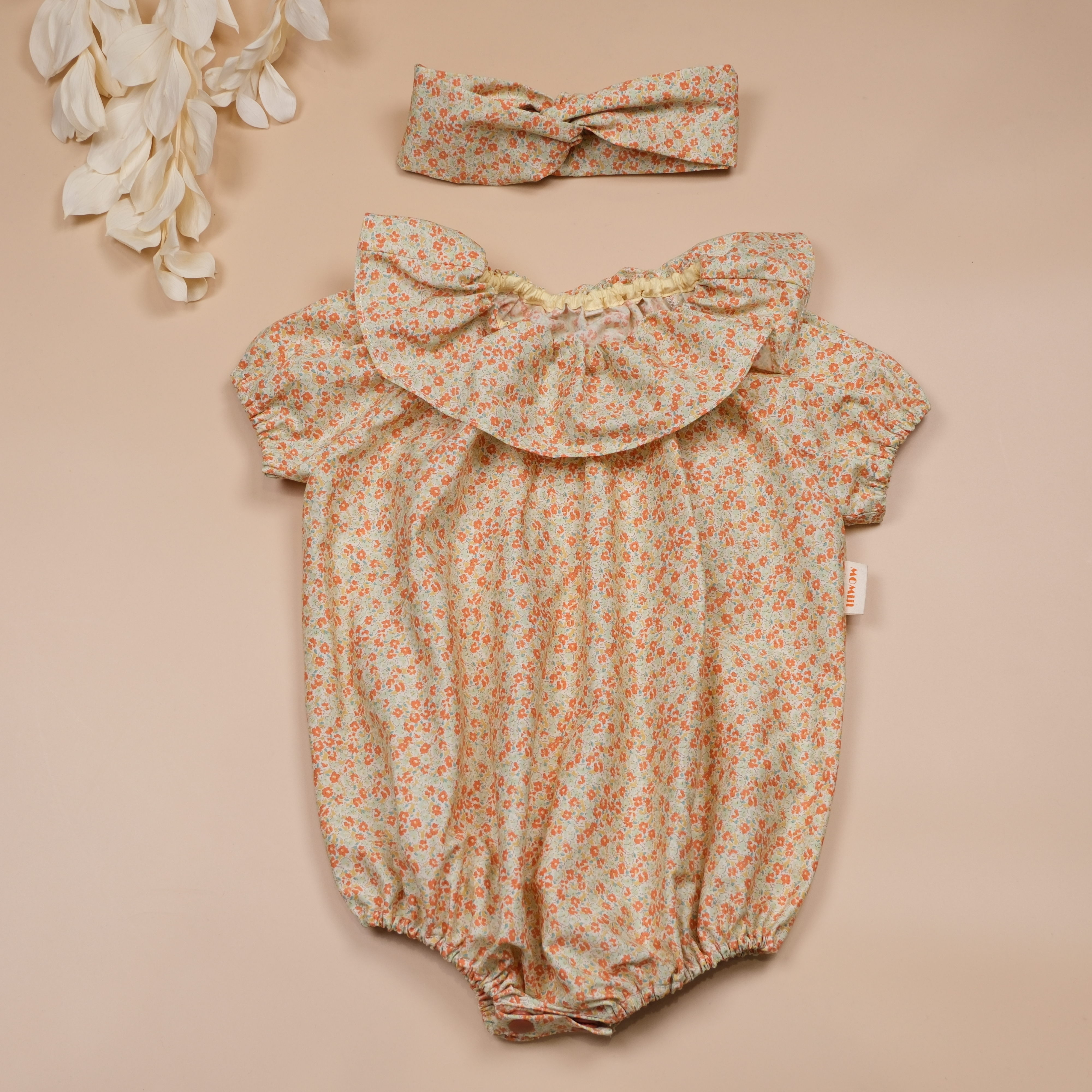 花邊咚咚系列 ❉ 橘色小花 ❉ 大領片連身包屁衣
