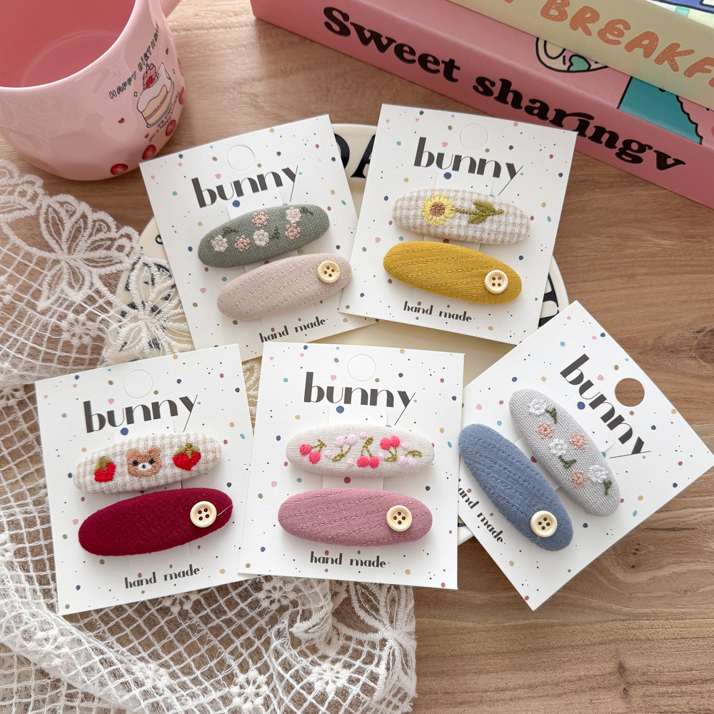 任選兩件$100【H0306】新款日系刺繡花朵鈕扣髮飾