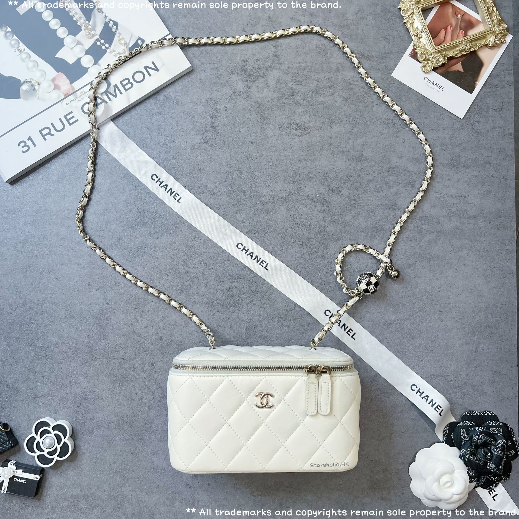 「SOLD」  CHANEL 足球長盒子