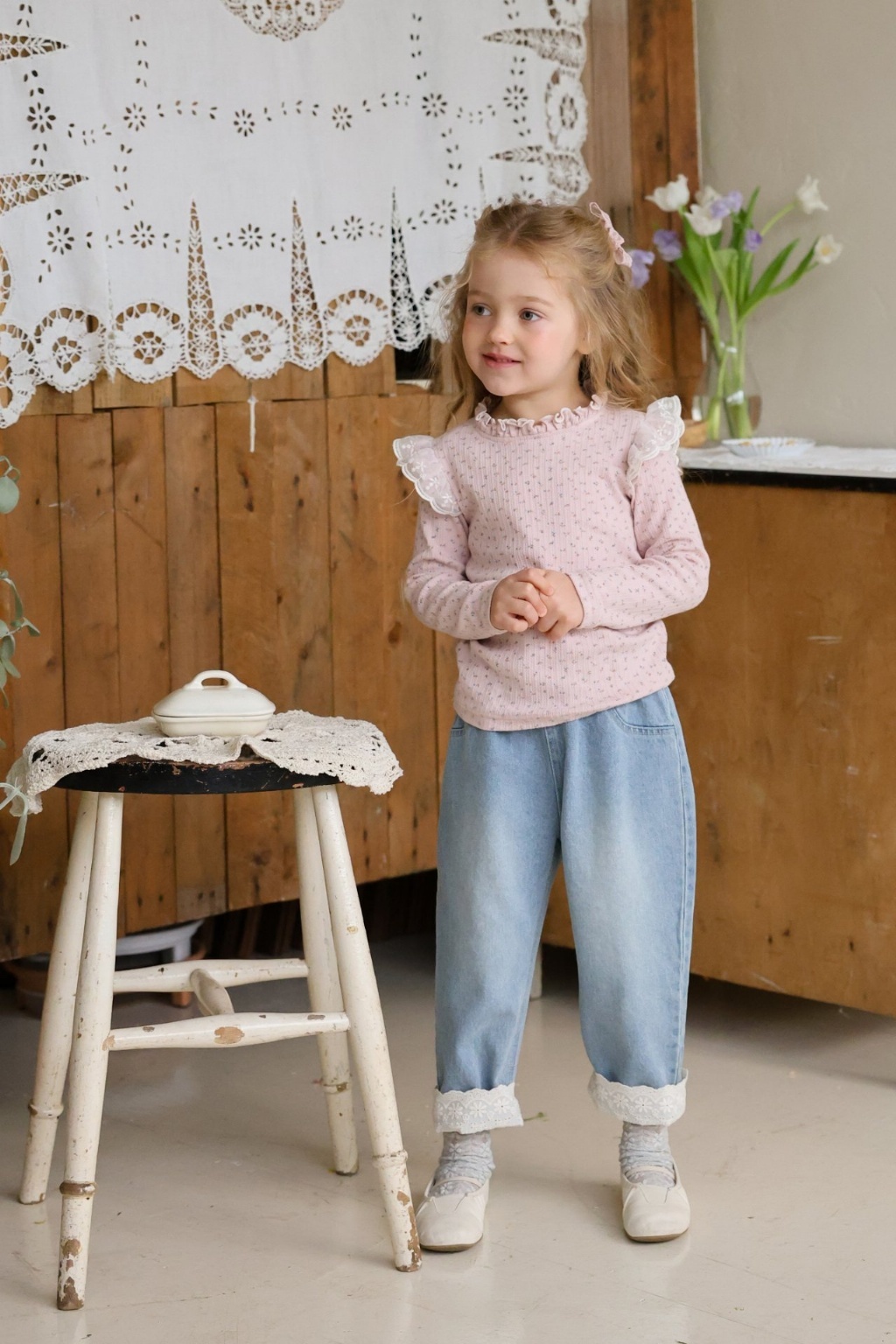 正韓春FLO三色蕾絲飛袖甜美上衣