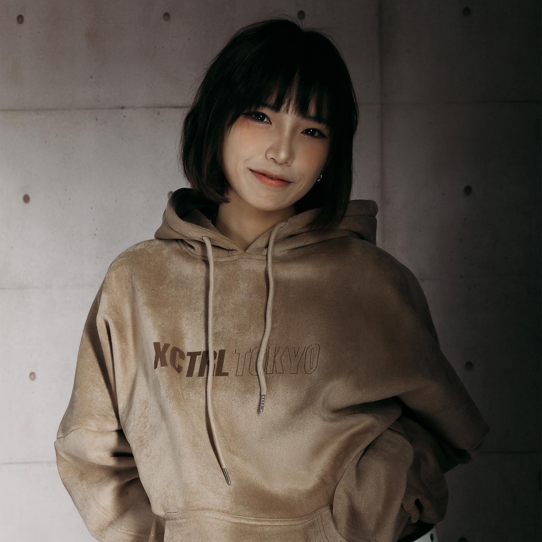 XCTRL 暴走東京皮絨寬版帽T-淺褐