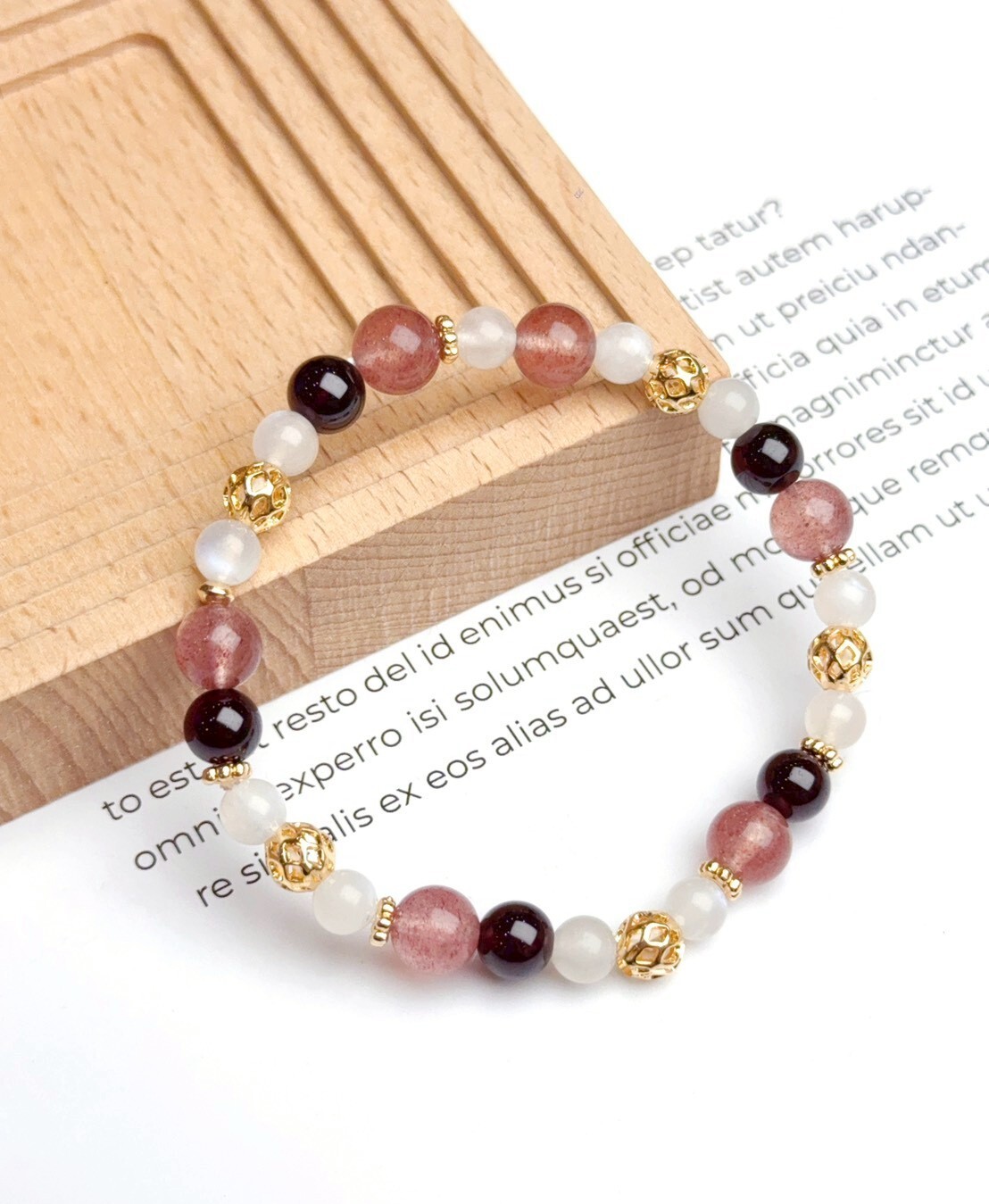 石榴石/白月光/草莓水晶手鍊