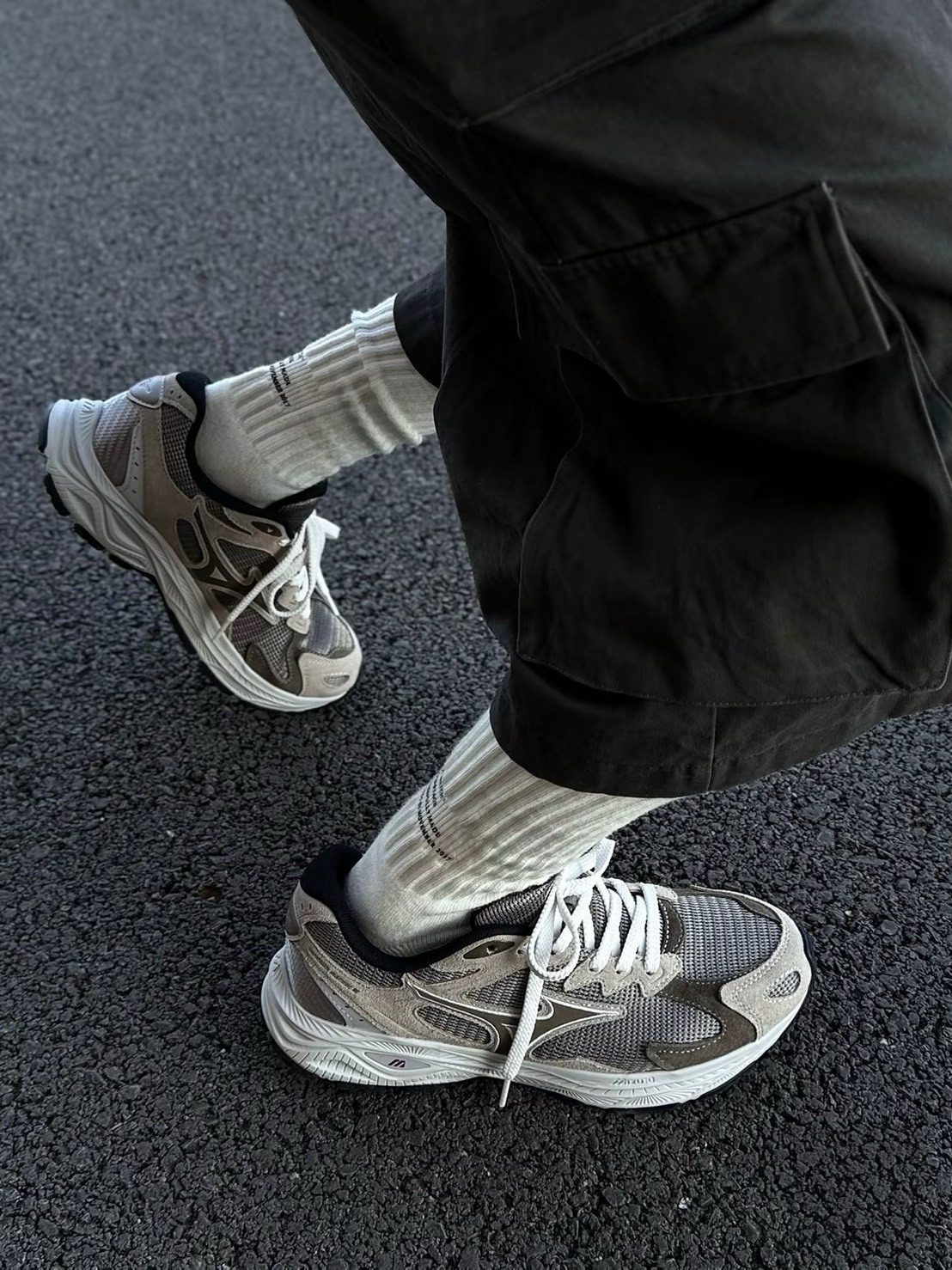 Mizuno Racer S 復古跑鞋 灰棕色 青木灰 D1GH253507