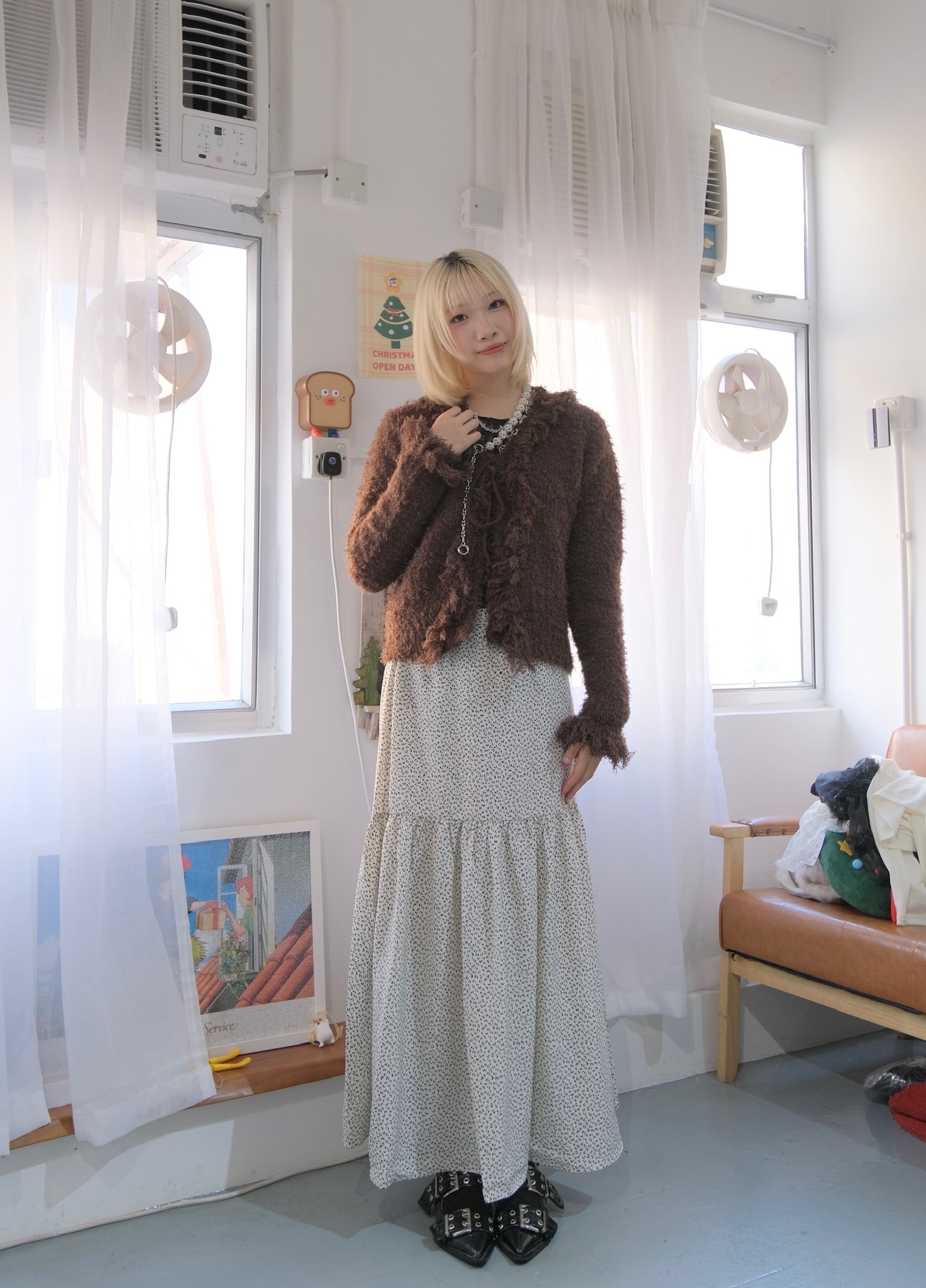 毛毛綁繩V領TOP (WHITE/ BROWN)