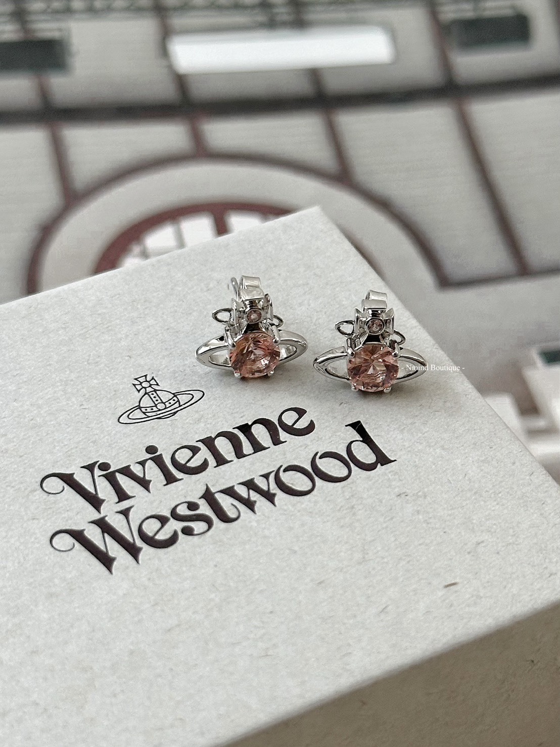 <好飾到✨> Vivienne Westwood Reina 香檳粉鑽星球耳環