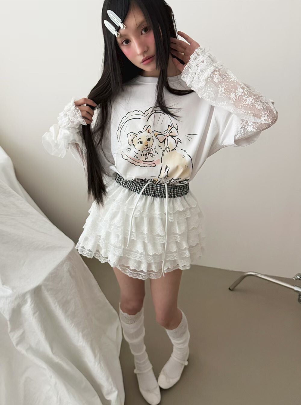 貓咪照鏡子蕾絲袖t