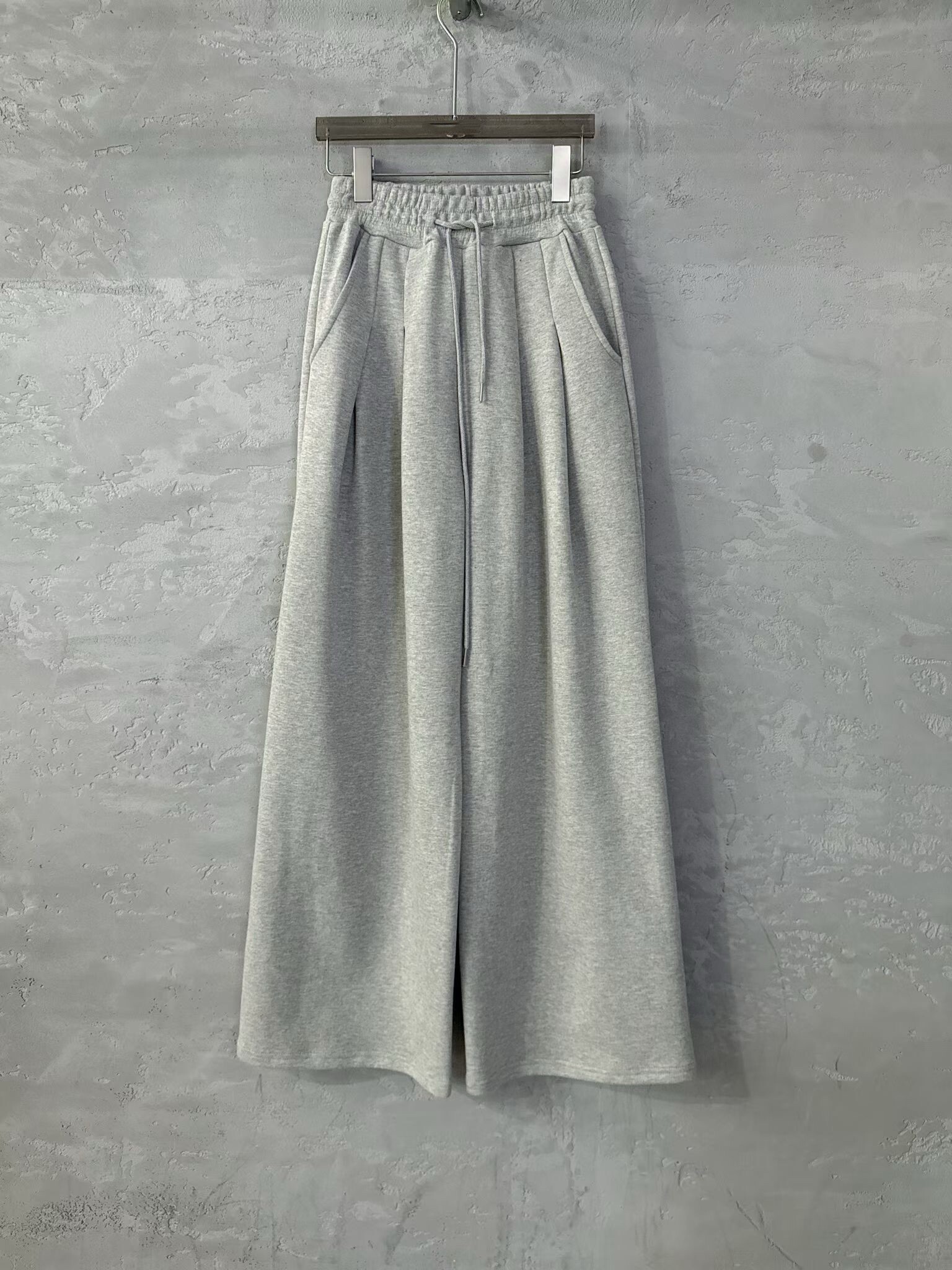 抽繩壓摺寬棉褲