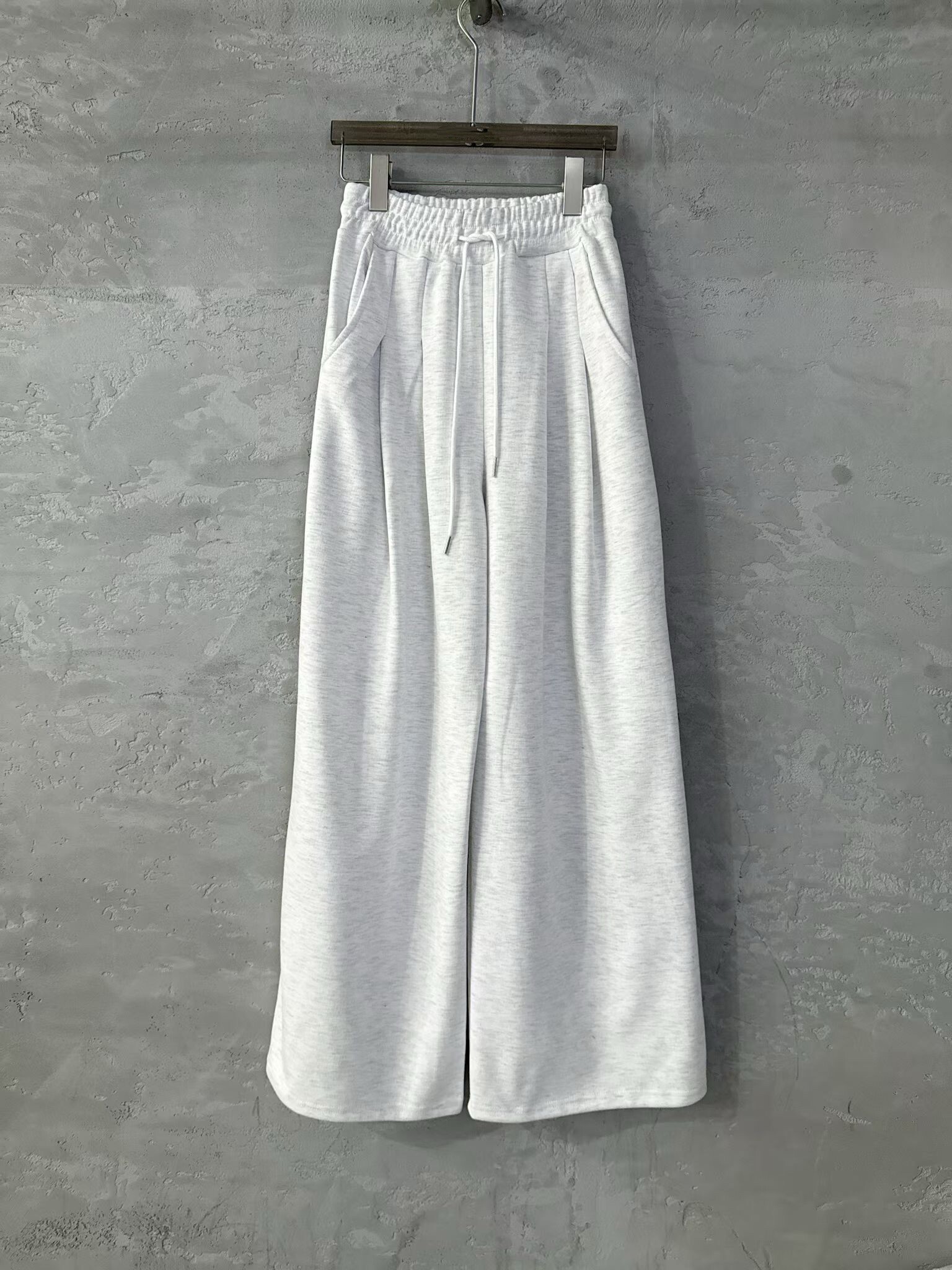 抽繩壓摺寬棉褲