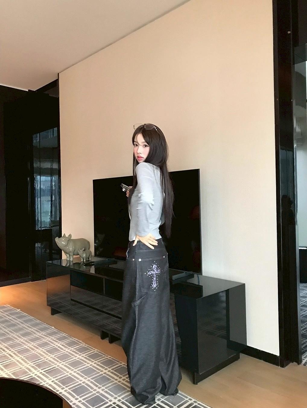『RB』美式復古鉚釘十字架豹紋貼布直筒寬褲