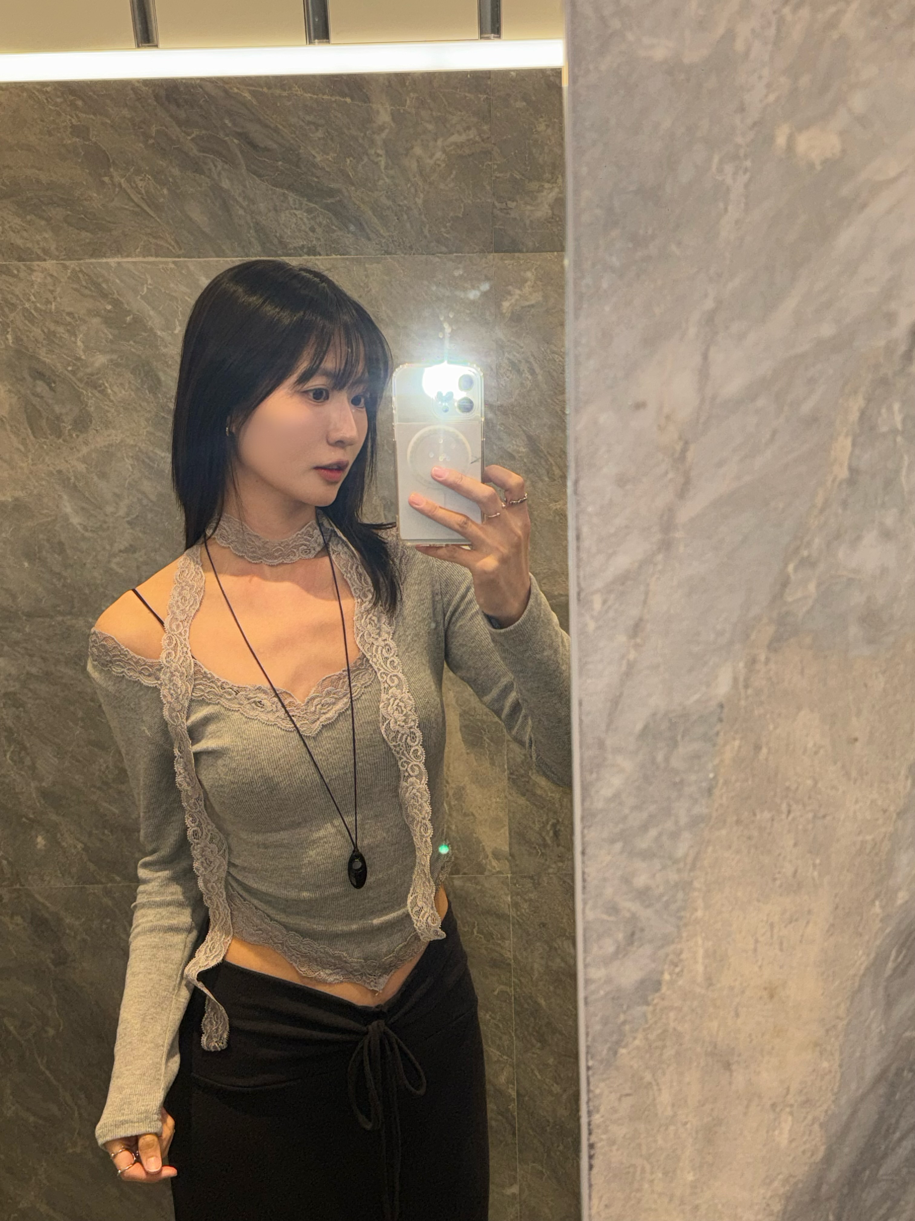 (新貨88折💘)女人味V領lace上衣 T260201(灰/黑/白)