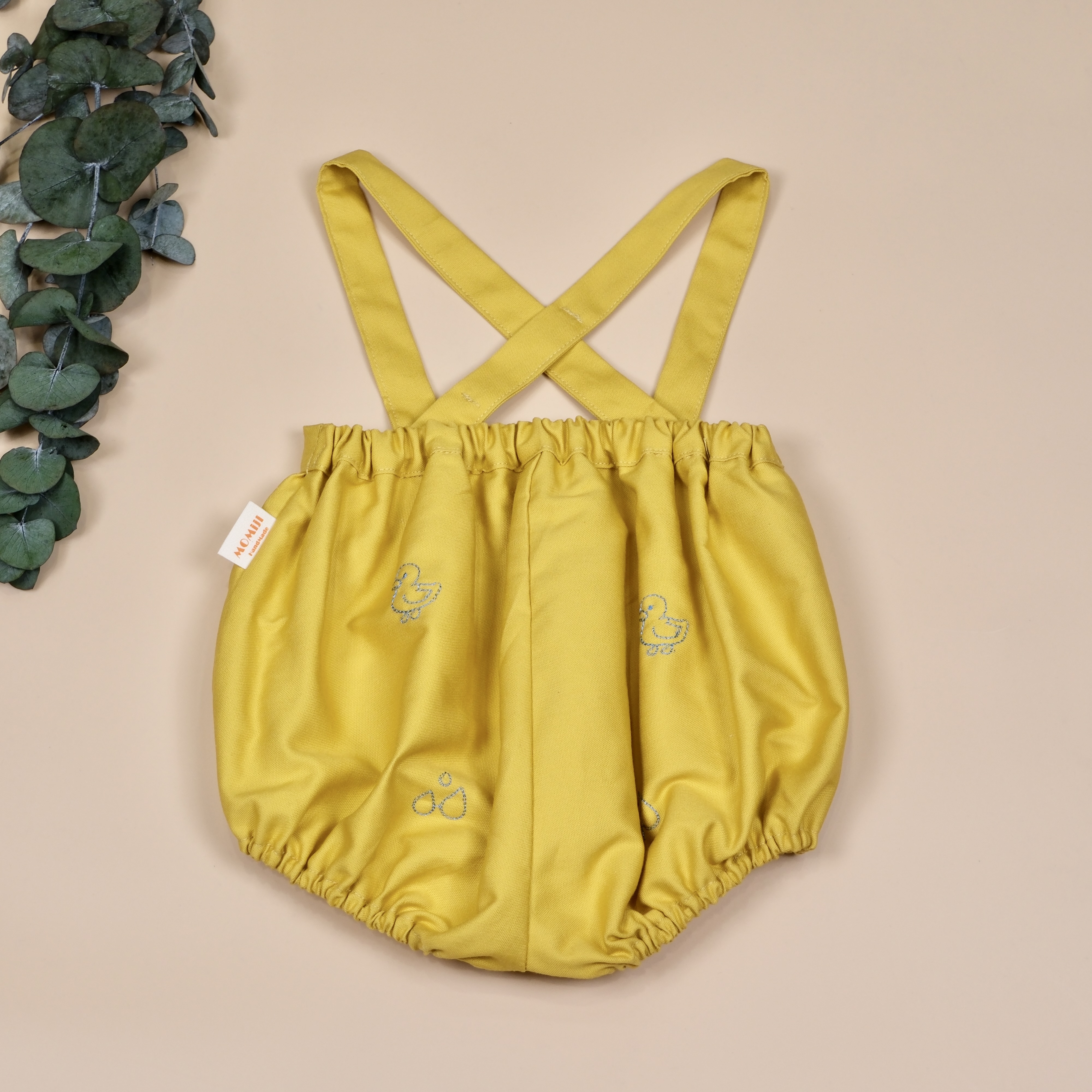 刺繡鴨鴨 ◈ 手作吊帶包屁衣 ◈ 暖黃