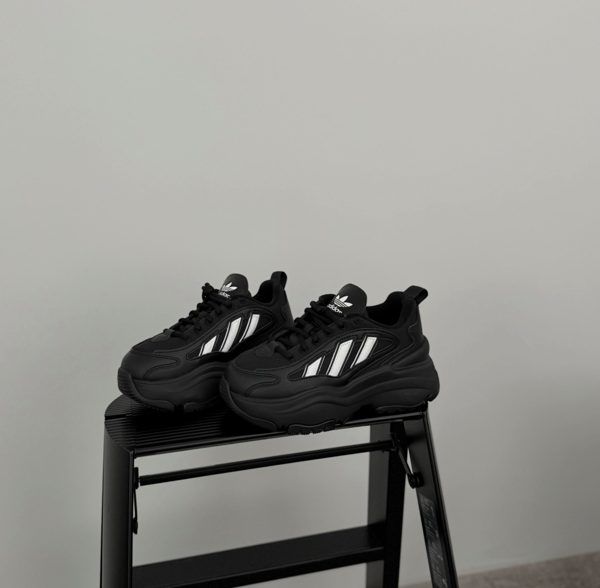 Adidas Originals OZGAIA 黑白色 黑武士 皮革 復古 厚底 老爹鞋 女款/預購