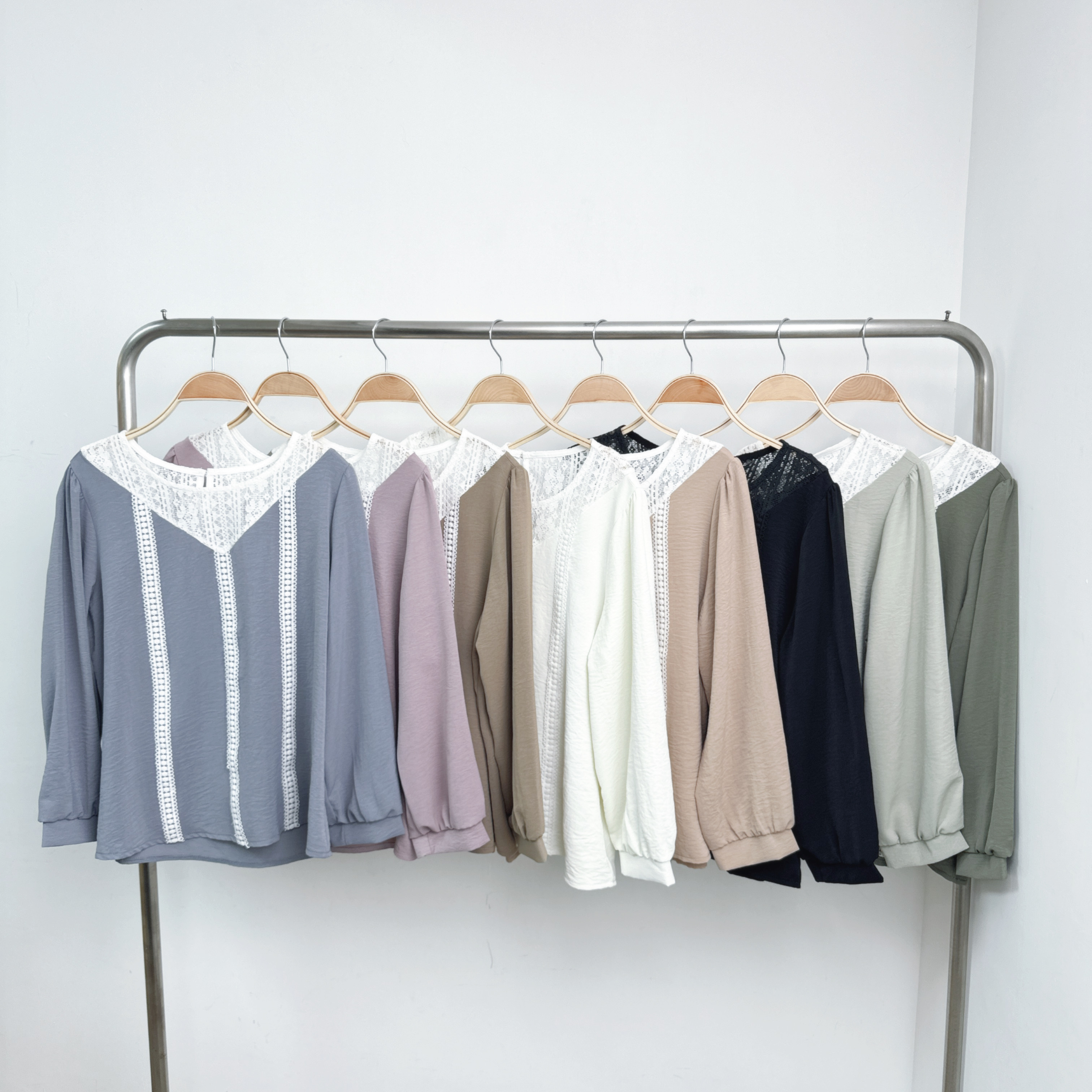 前後V喱士綉花直條滑梭織TOP (C17-C24)