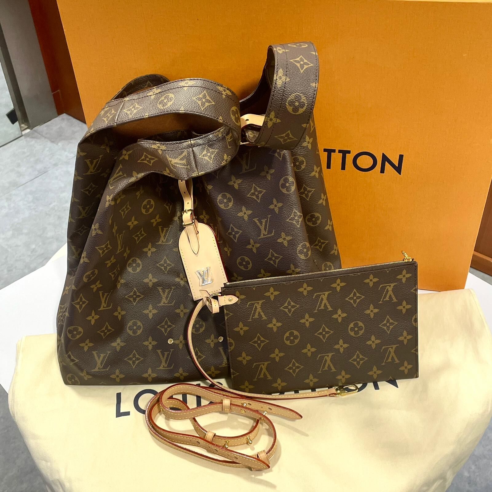 全新LV單肩/斜背袋 ATLANITS GM M46817 MONOGRAM 芯片款 #BRAND NEW #香榭站正品