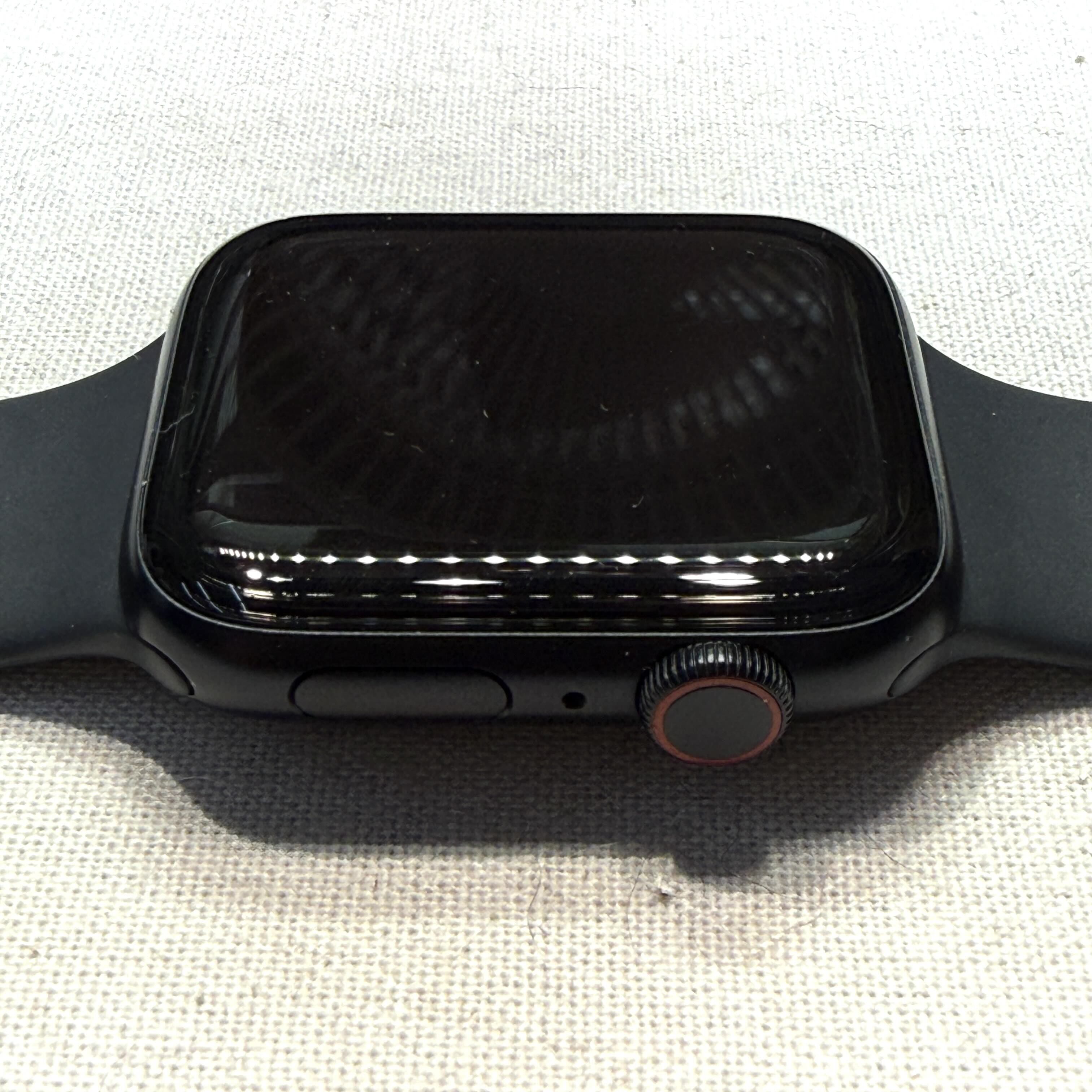 【二手】Apple Watch SE2  44mm LTE（GPS + 行動網路版）鋁金屬 黑色