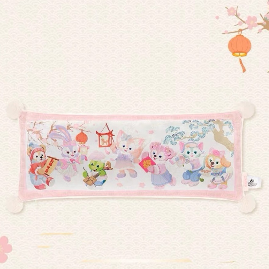 2026 新春 達菲 Duffy 與好友們 圖案 造型 抱枕 靠墊 枕頭 -上海迪士尼樂園