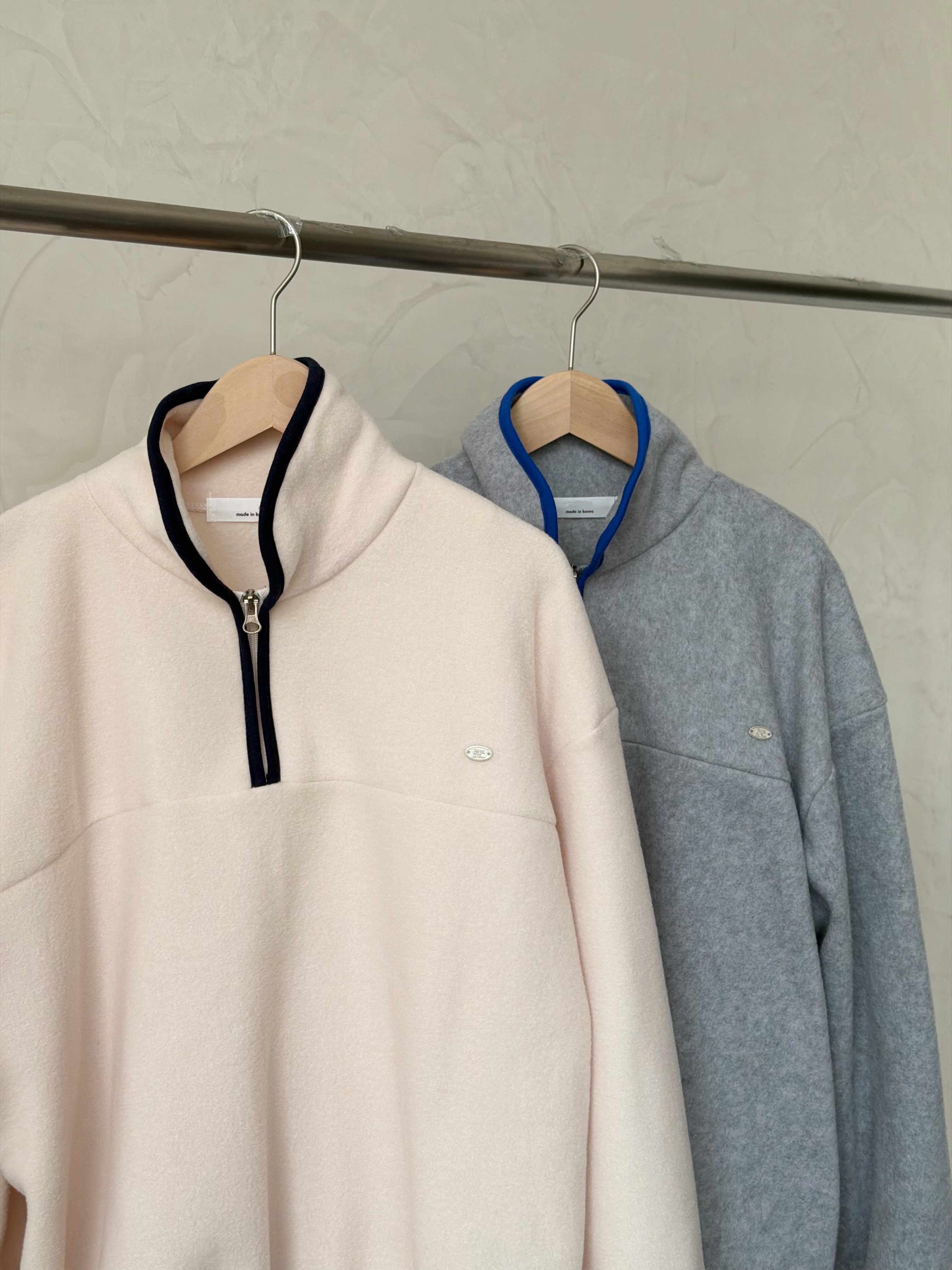 KR489 立領軟熟撞色拉鏈上衣TOP-2色