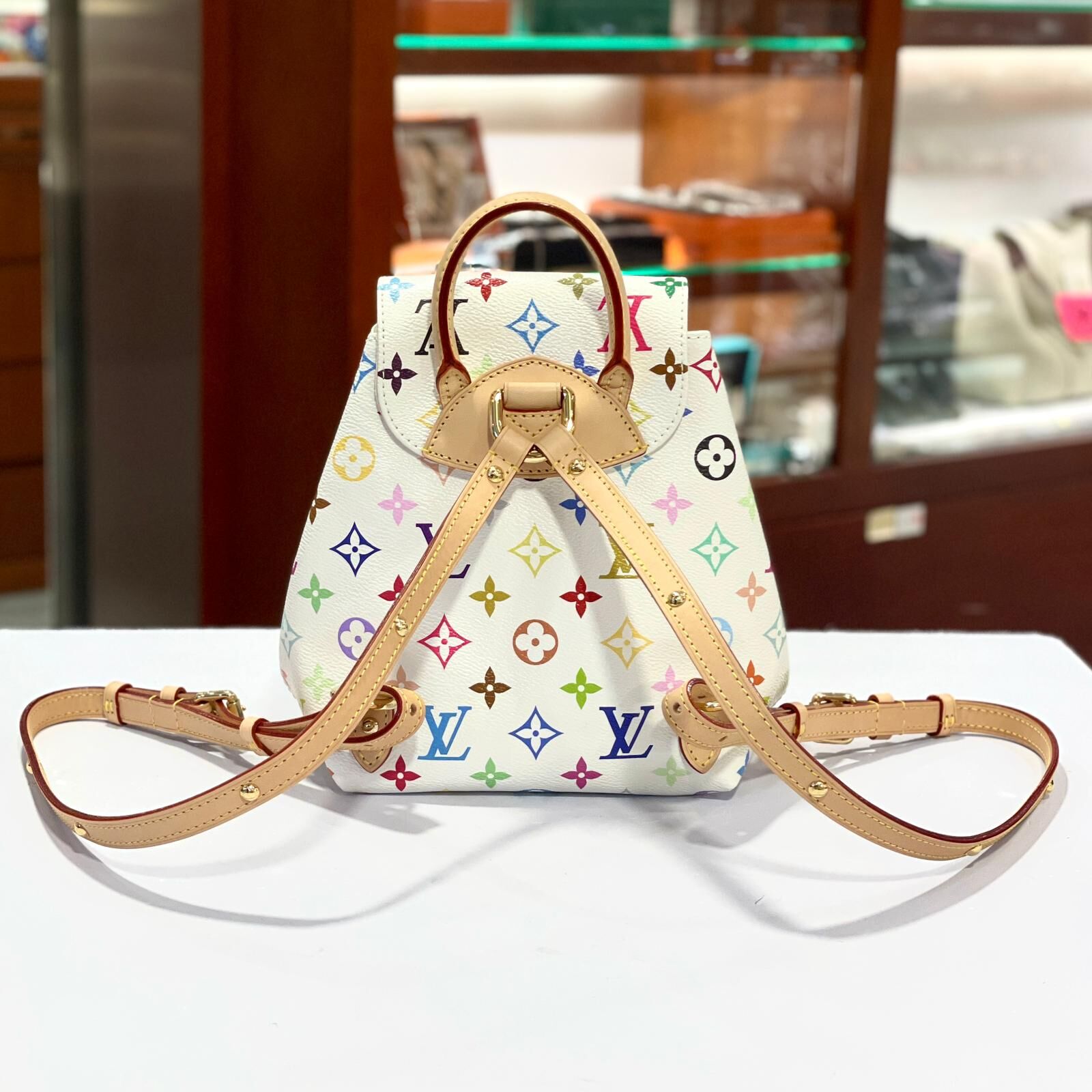 全新LV背包 M13081 LV X TM VENICE BACK PACK 白三彩村上隆金扣 #波士頓包 #BRAND NEW #香榭站正品