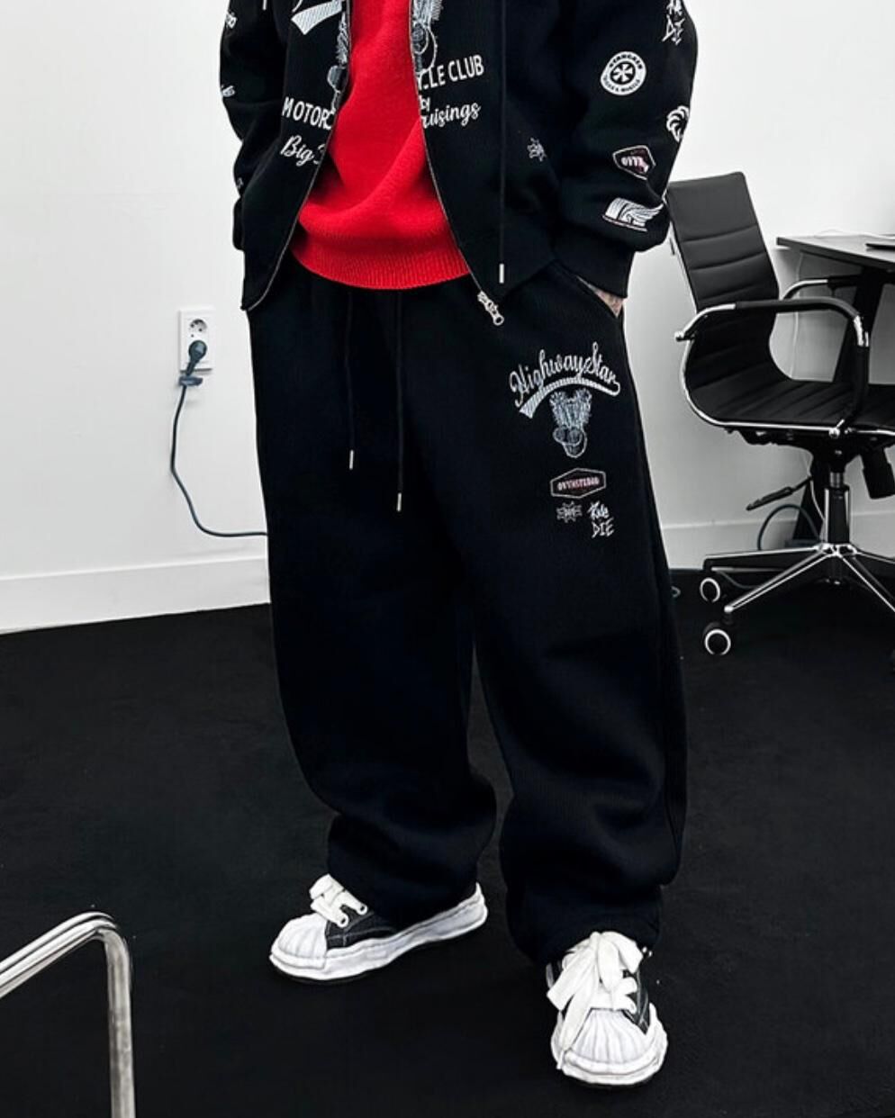 英文字圖案可束腳運動褲(薄抓毛底) P3249