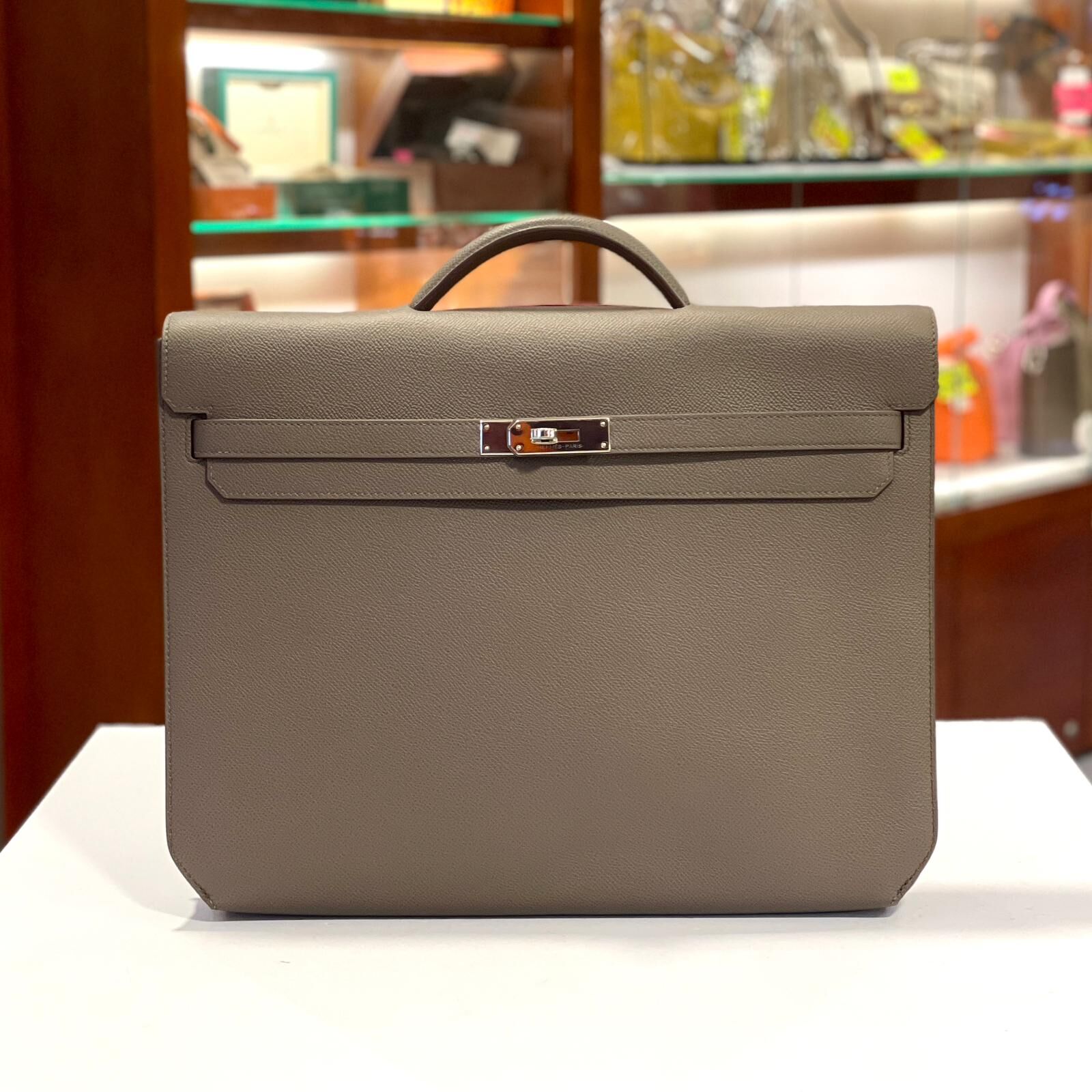 本週出位價👍Display~未使用品HERMES公事包 Y刻 KELLY DEPECHES 36 ETOUPE EPSOM PHW 大象灰銀扣 #BRAND NEW #香榭站正品