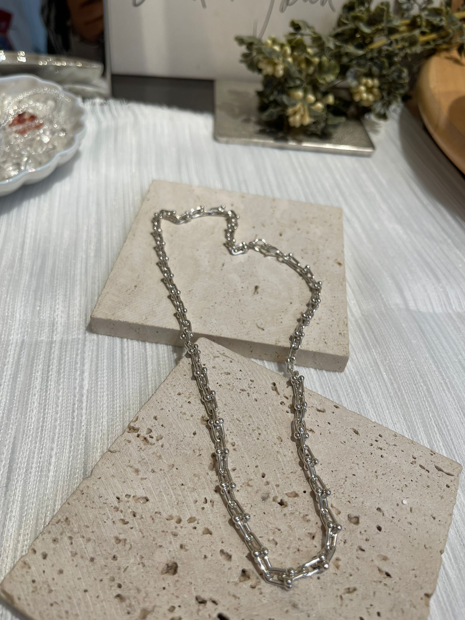 SL13025/925 低調連環扣頸鏈