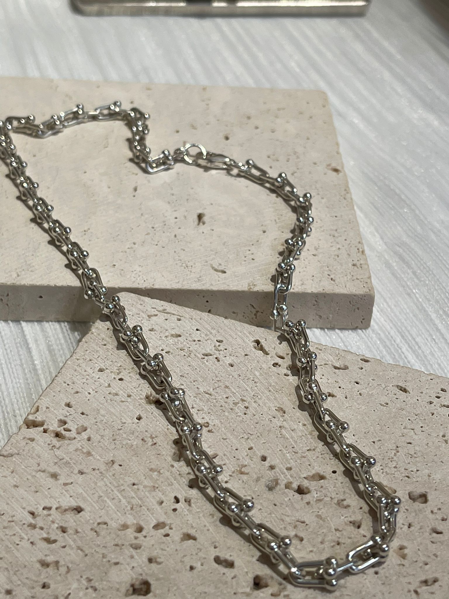 SL13025/925 低調連環扣頸鏈