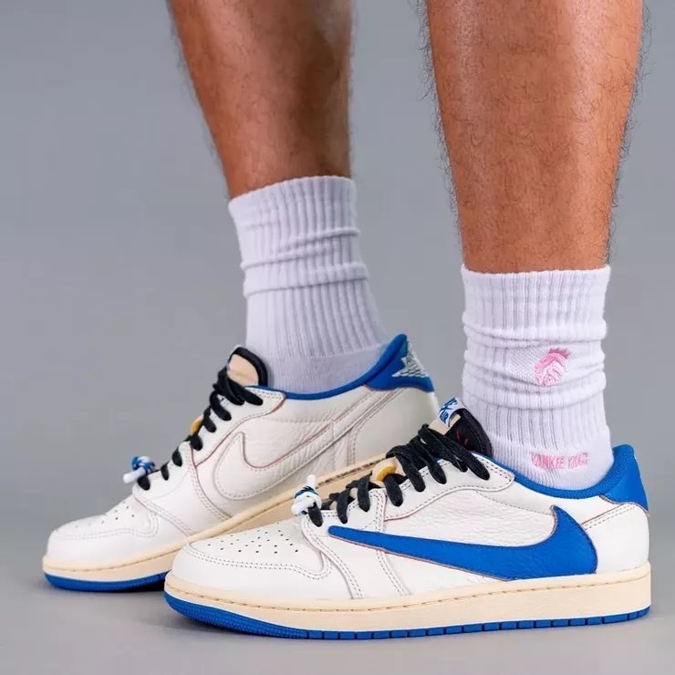 【Luxury】NIKE Air Jordan1 Low x Travis Scott x Fragment "Sail Military Blue" 三方聯名 倒鉤 閃電 米藍 男鞋 DM7866-104