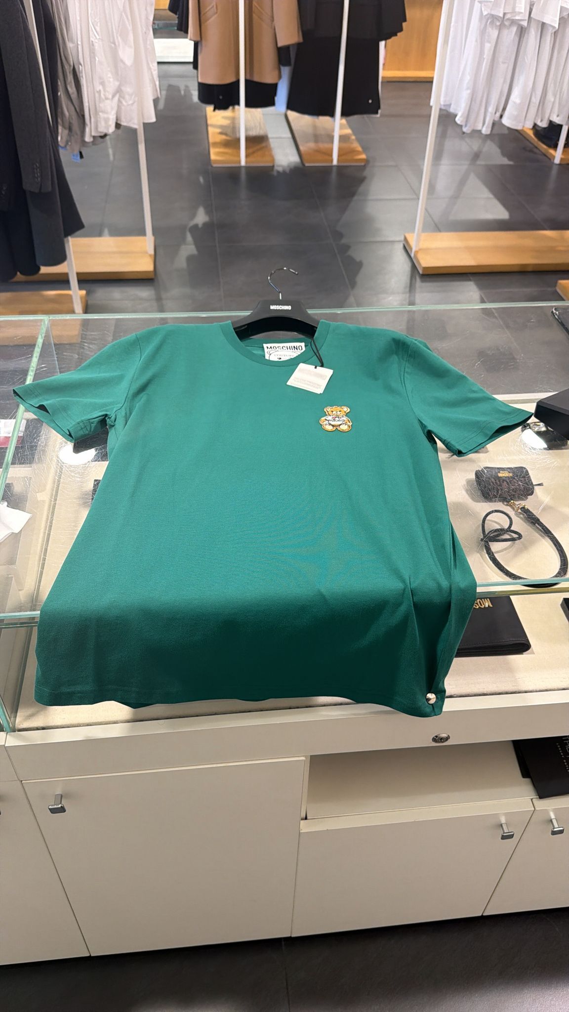 【預訂】AE013013 Moschino 胸口小熊仔短袖T恤