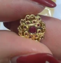 260131 - C85 潘潘金色紅寶石花花隔珠1粒