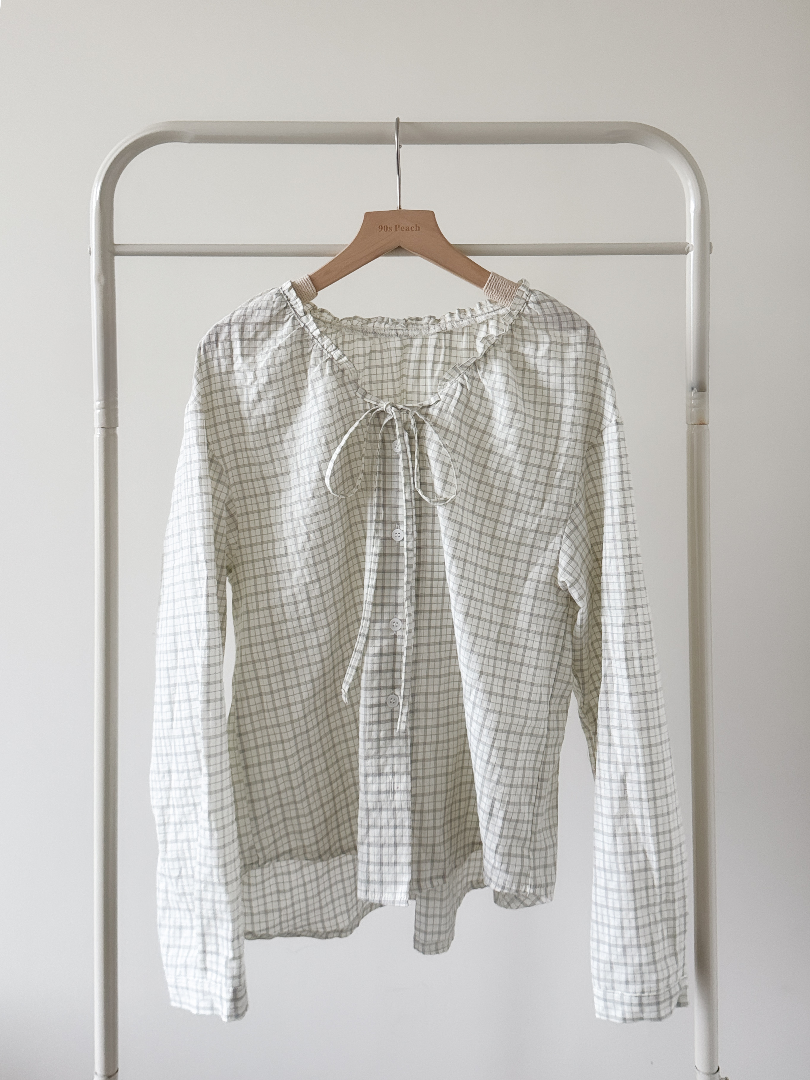 法式女孩的格紋blouse