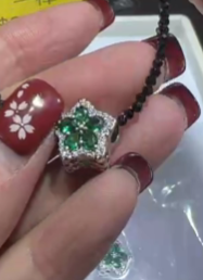 260131 - C91 潘潘銀色綠花隔珠1粒