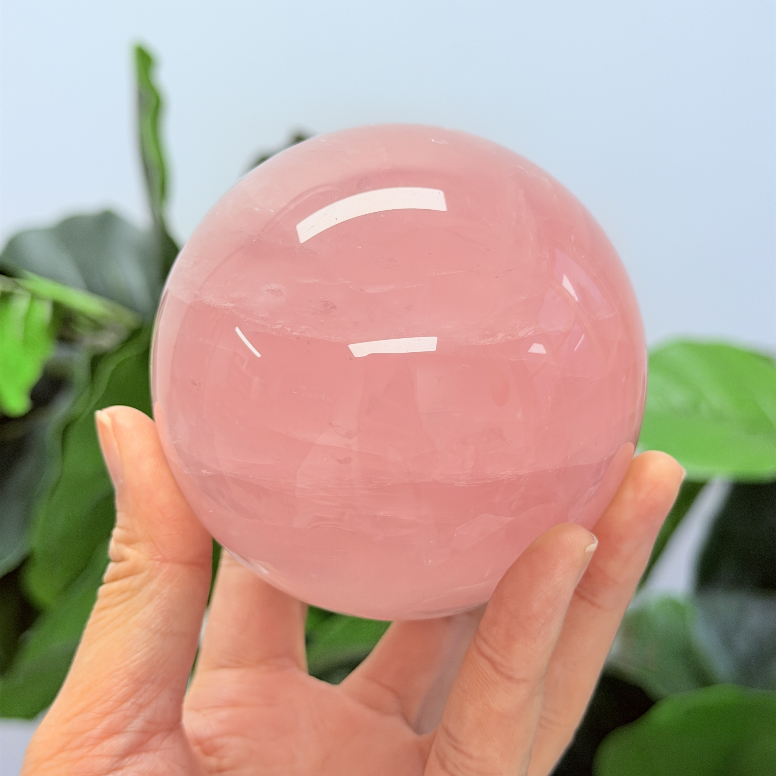 高級數粉晶球 8.6cm MP1719