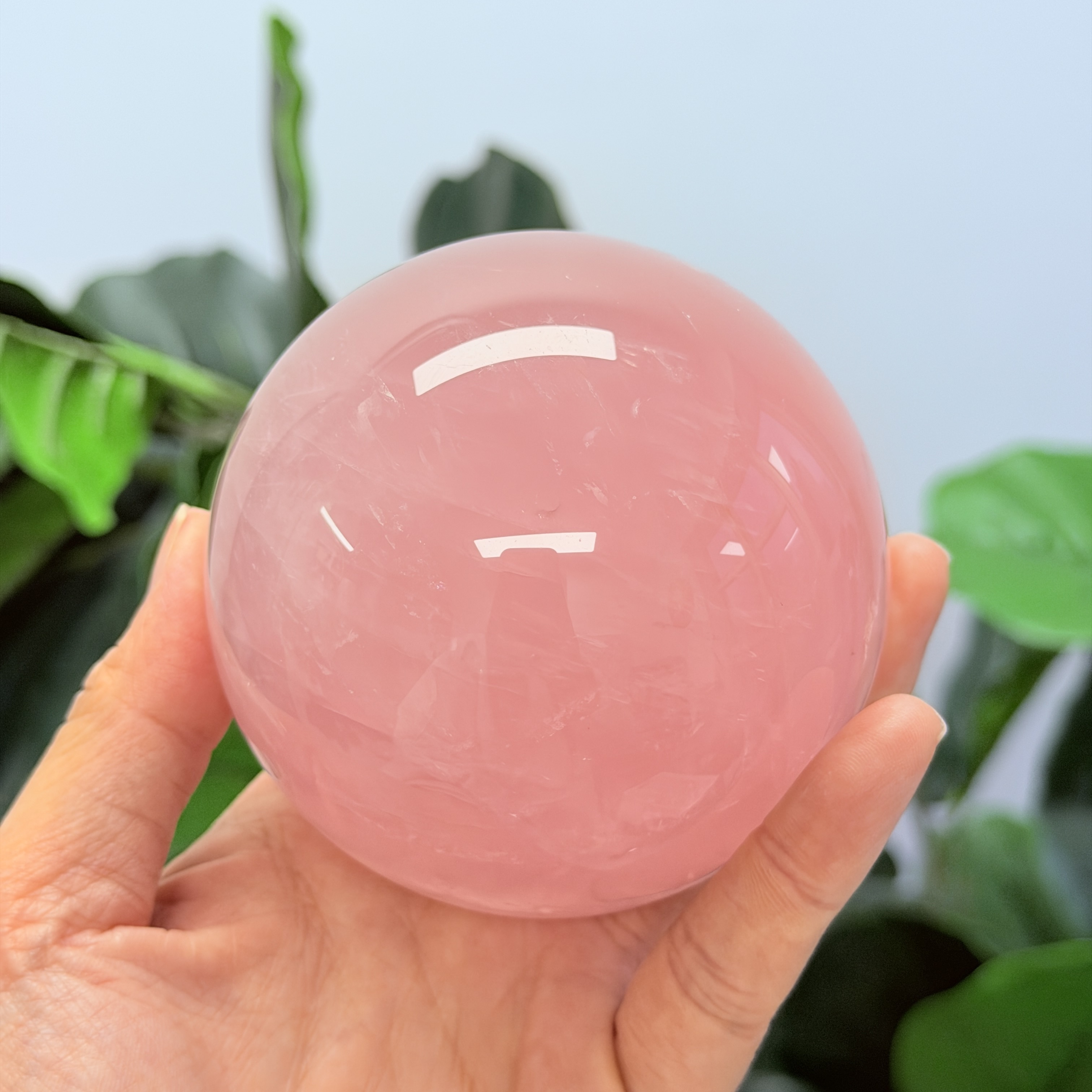 高級數粉晶球 8.6cm MP1719